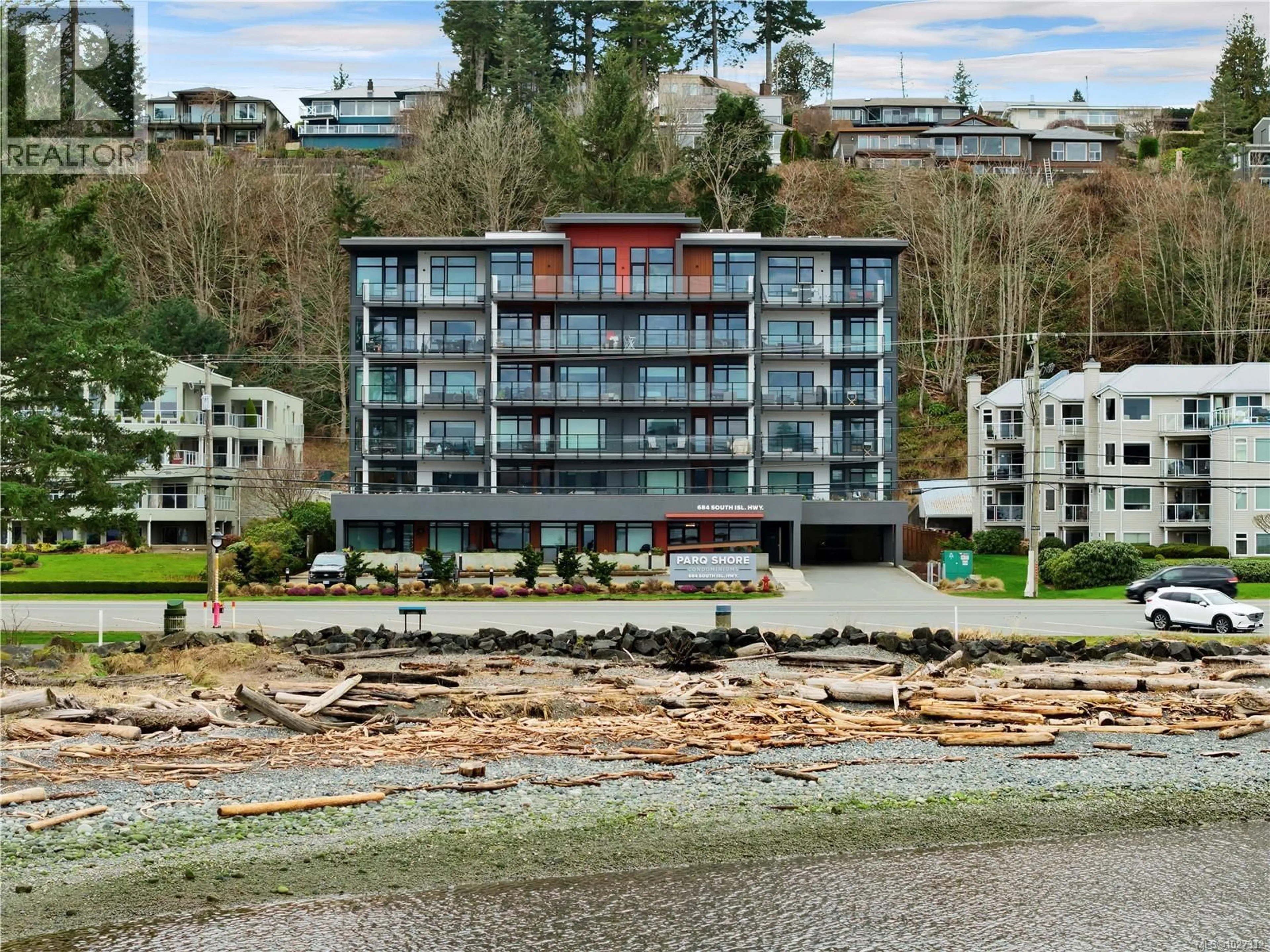A pic from outside/outdoor area/front of a property/back of a property/a pic from drone, water/lake/river/ocean view for 204 - 684 ISLAND HIGHWAY SOUTH, Campbell River British Columbia V9W1A6
