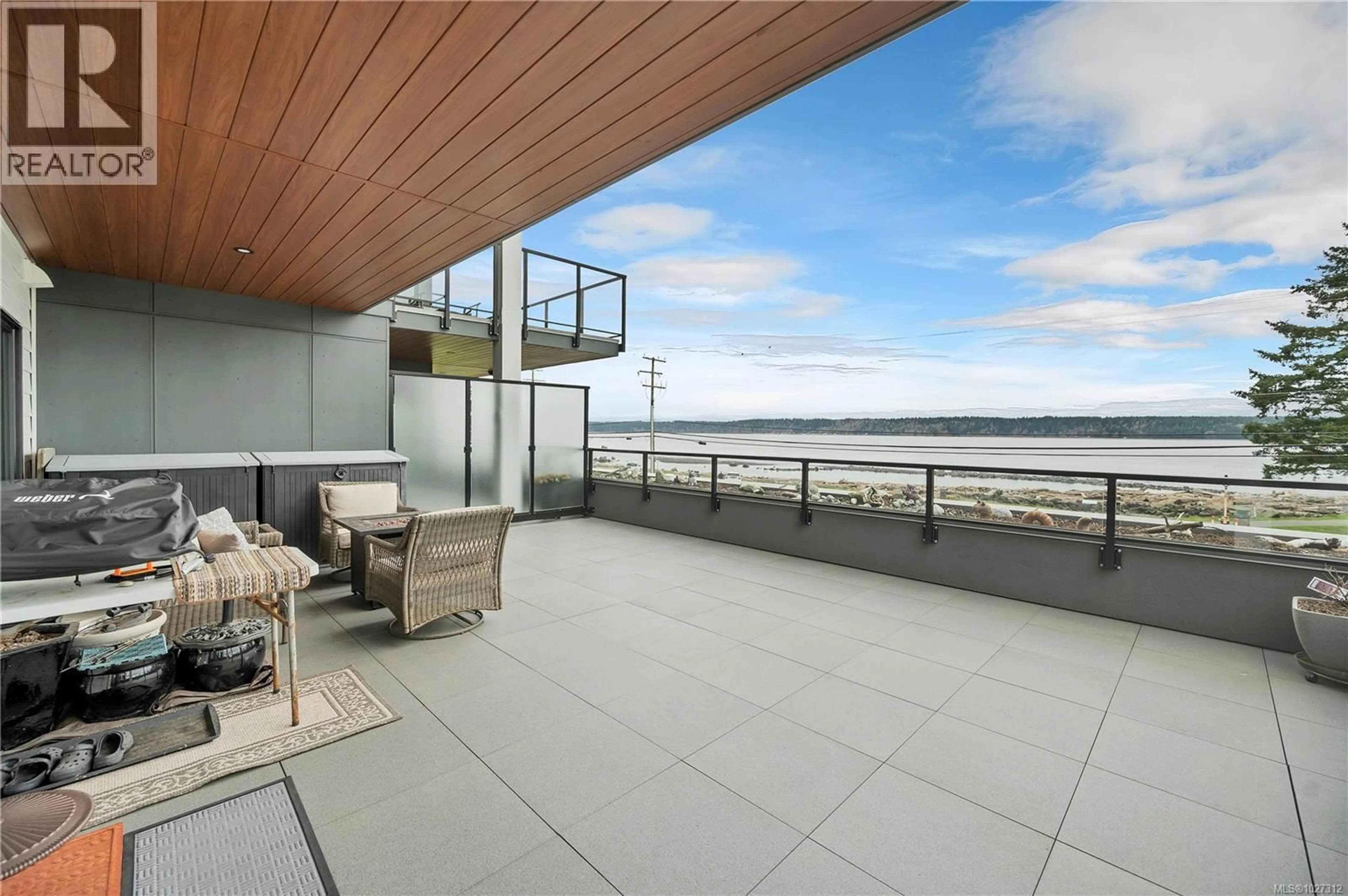 Patio, water/lake/river/ocean view for 204 - 684 ISLAND HIGHWAY SOUTH, Campbell River British Columbia V9W1A6