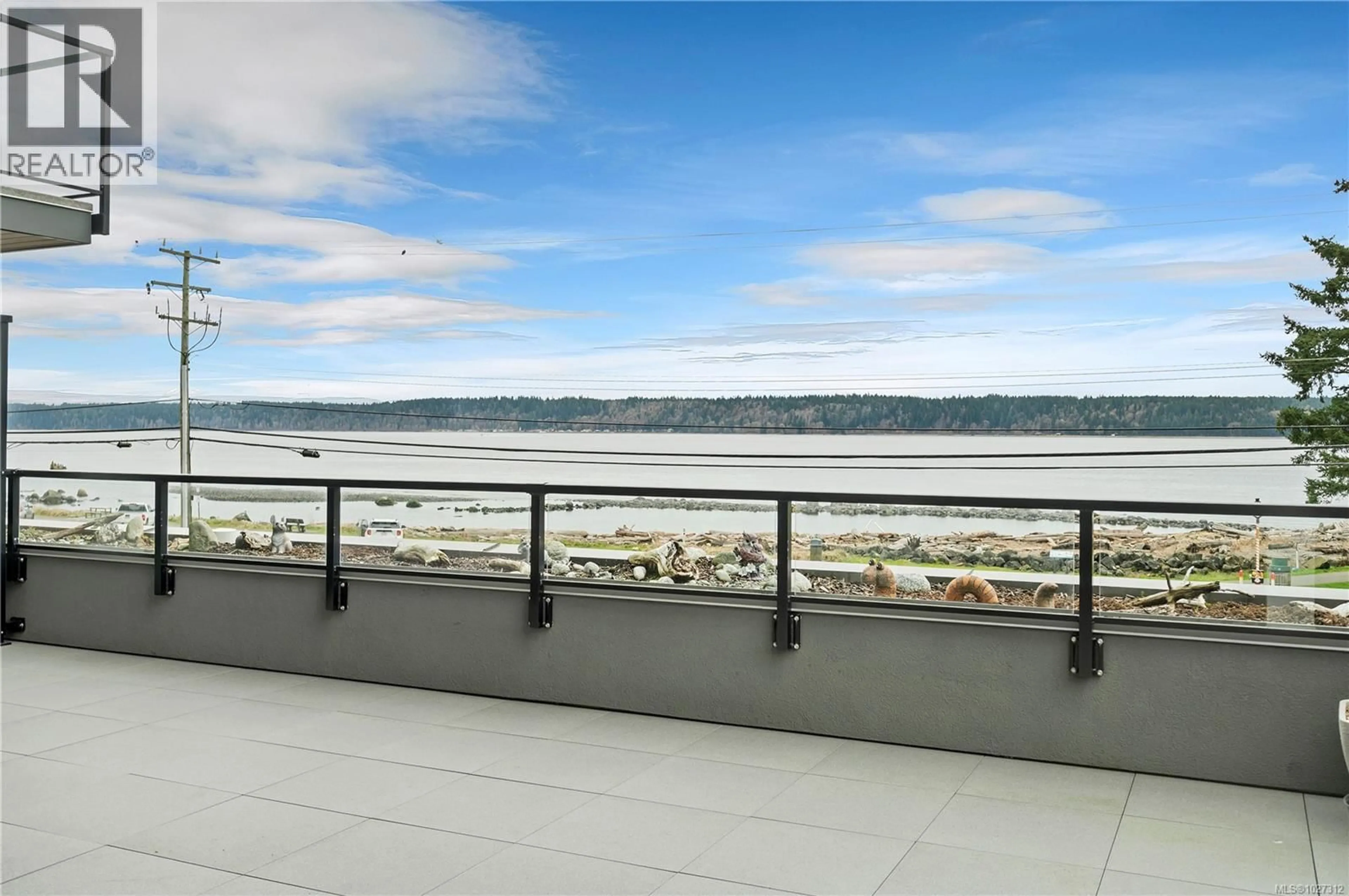 Balcony in the apartment, water/lake/river/ocean view for 204 - 684 ISLAND HIGHWAY SOUTH, Campbell River British Columbia V9W1A6