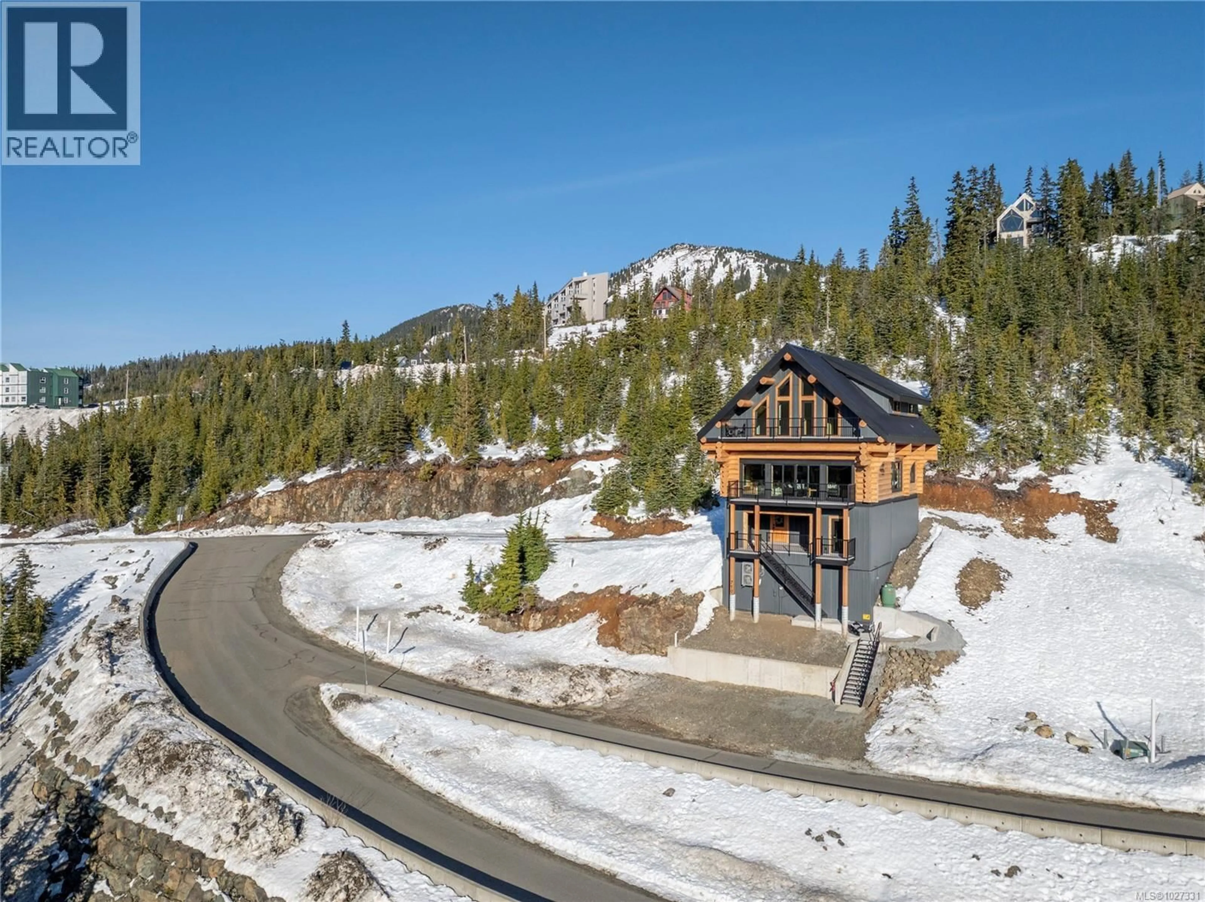 A pic from outside/outdoor area/front of a property/back of a property/a pic from drone, mountain view for 710 ARROWSMITH RIDGE, Courtenay British Columbia V9J1L0