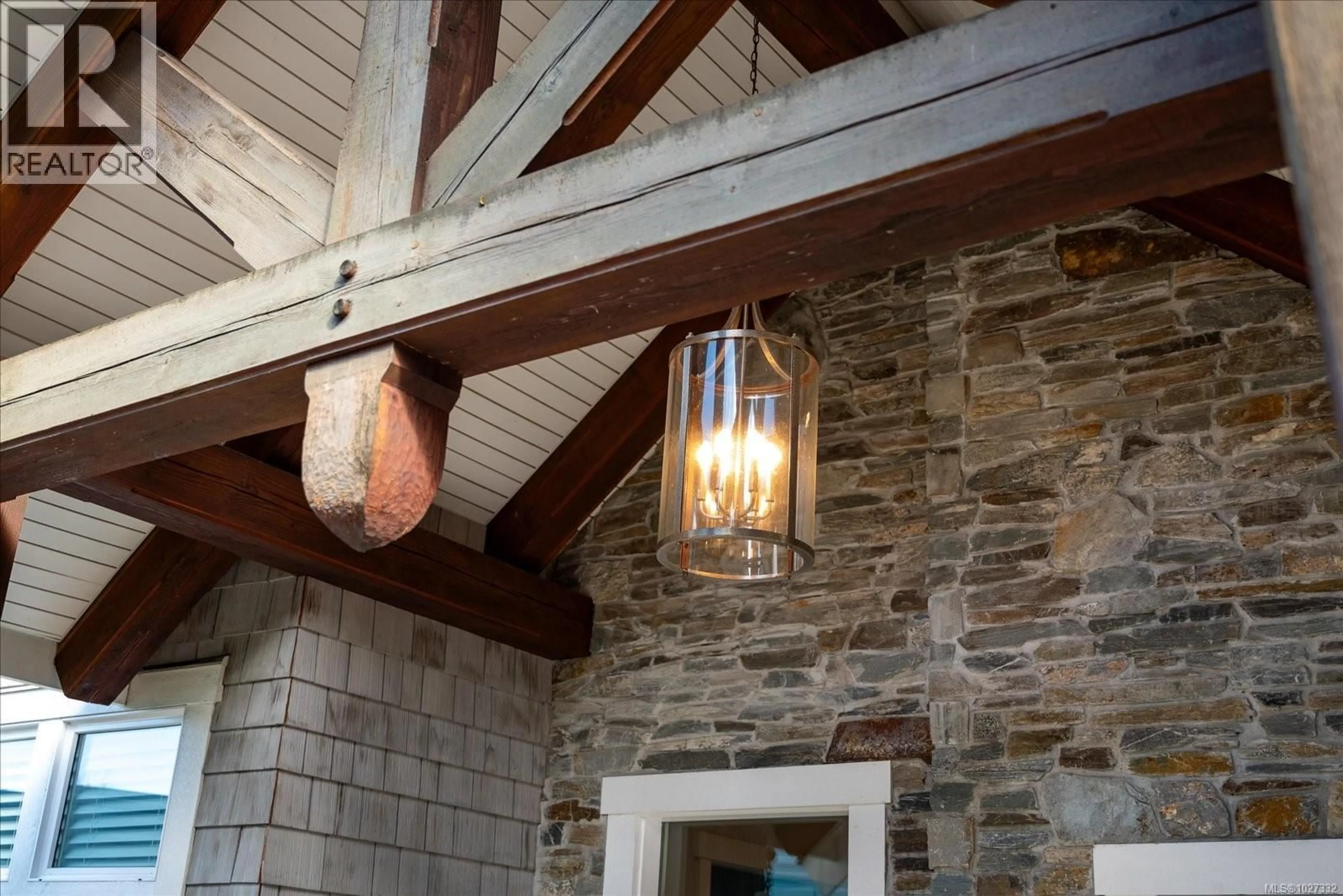 Indoor entryway for 8572 RUMMING ROAD, Lantzville British Columbia V0R2H0