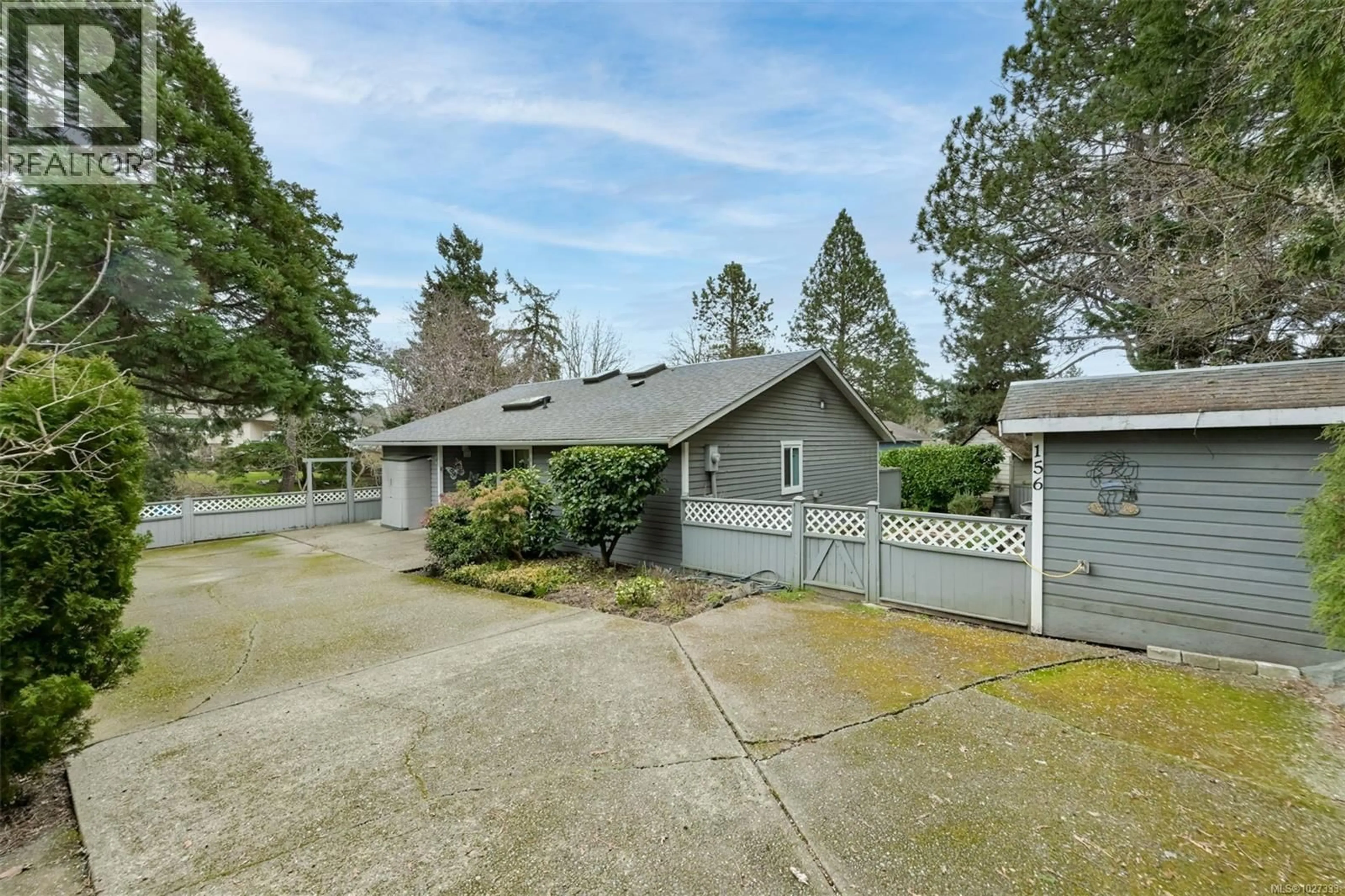 A pic from outside/outdoor area/front of a property/back of a property/a pic from drone, street for 156 ST. GILES STREET, View Royal British Columbia V8Z6Y6