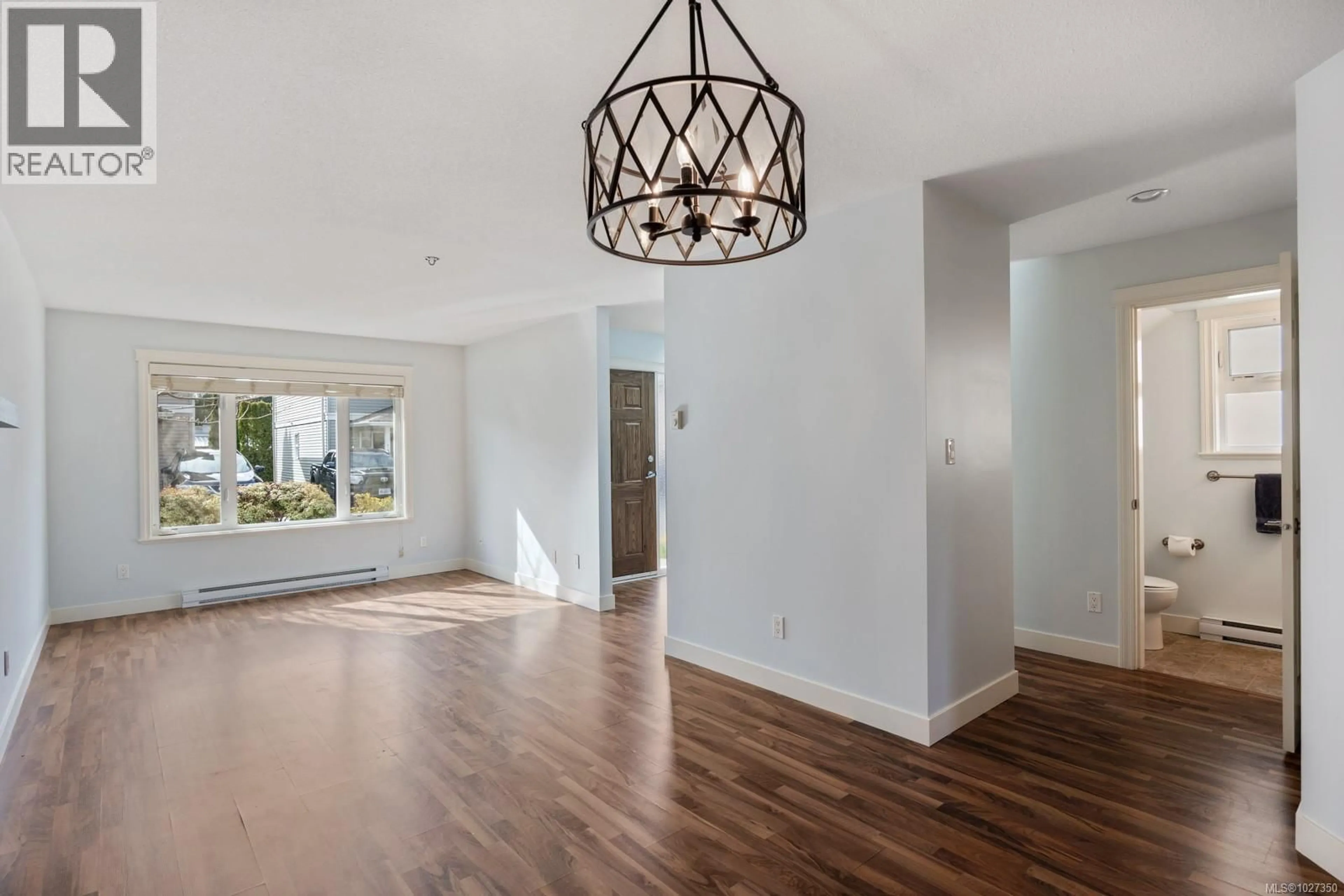 Indoor entryway for 110 - 1500 CUMBERLAND ROAD, Courtenay British Columbia V9N2E9