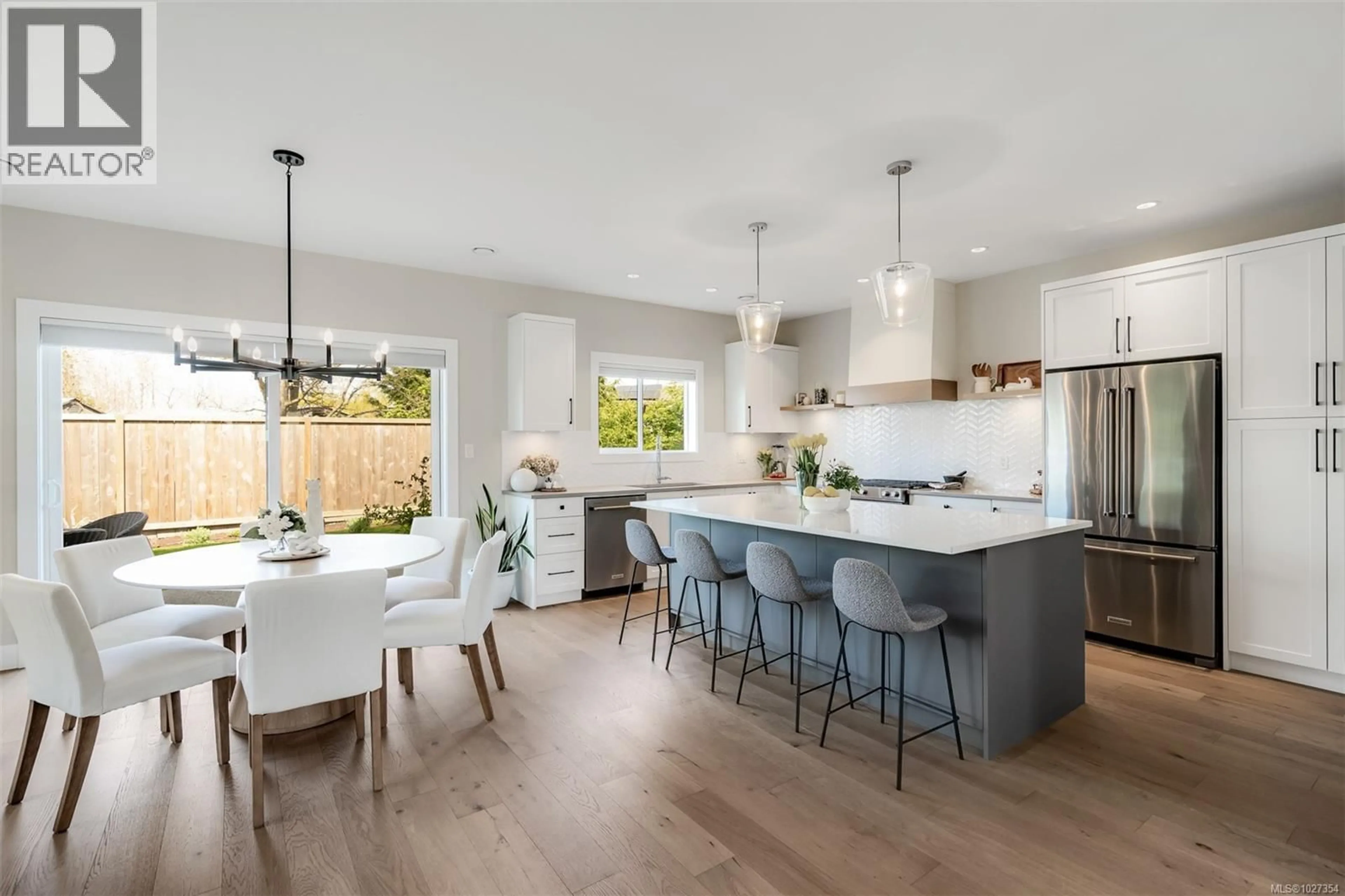 Open concept kitchen, unknown for 9350 EAST SAANICH ROAD, North Saanich British Columbia V8L1H9