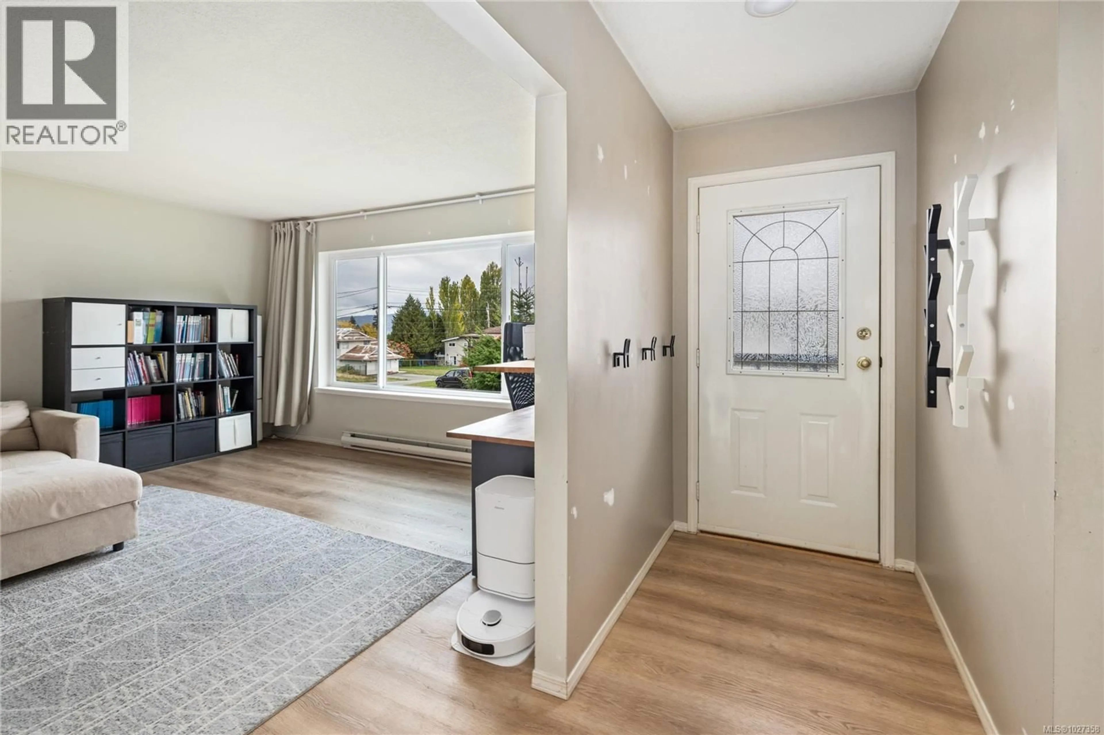 Indoor entryway for 1541 MORGAN STREET, Crofton British Columbia V0R1R0