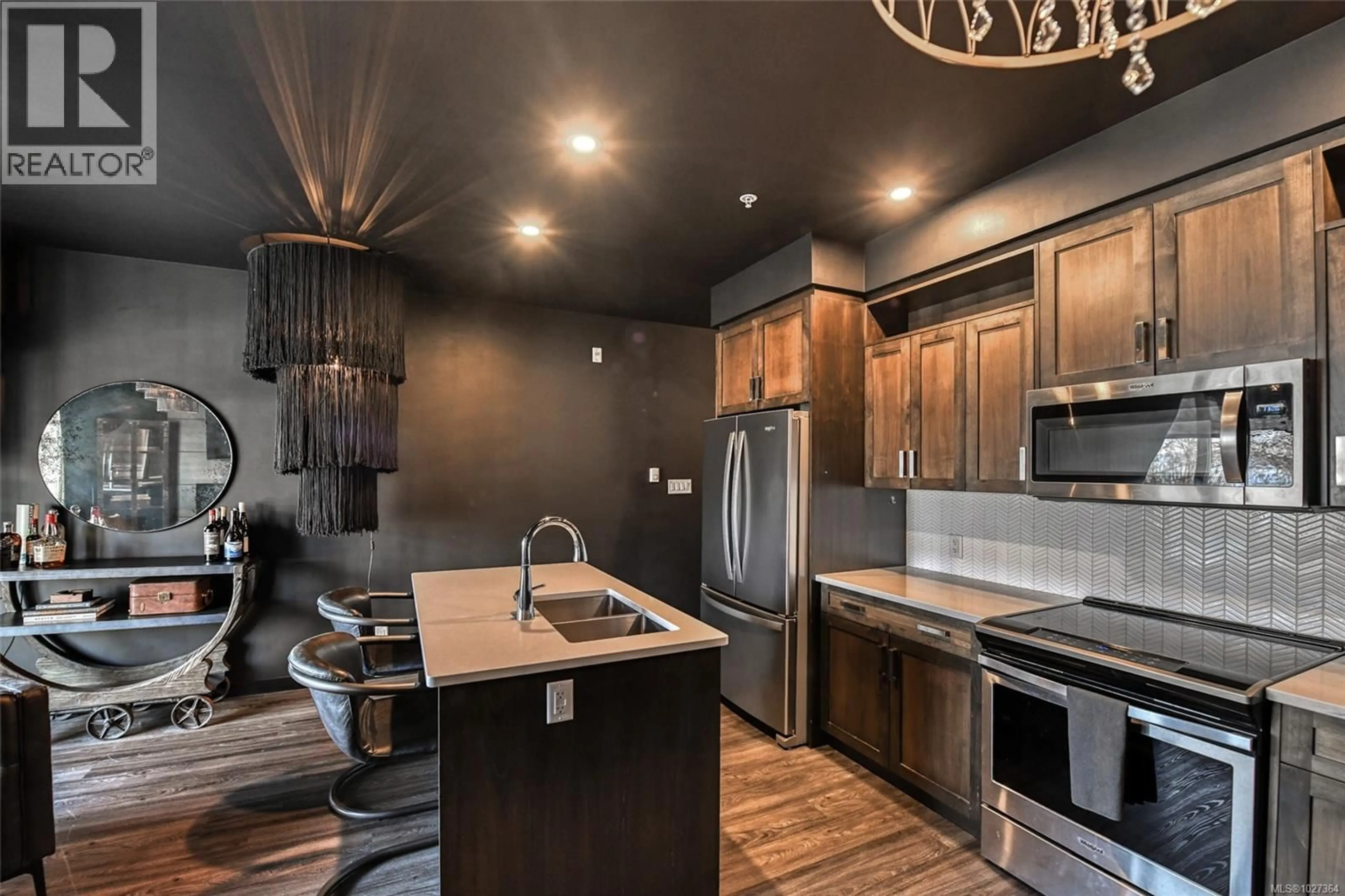 Open concept kitchen, unknown for 302 - 91 CHAPEL STREET, Nanaimo British Columbia V9R0J3