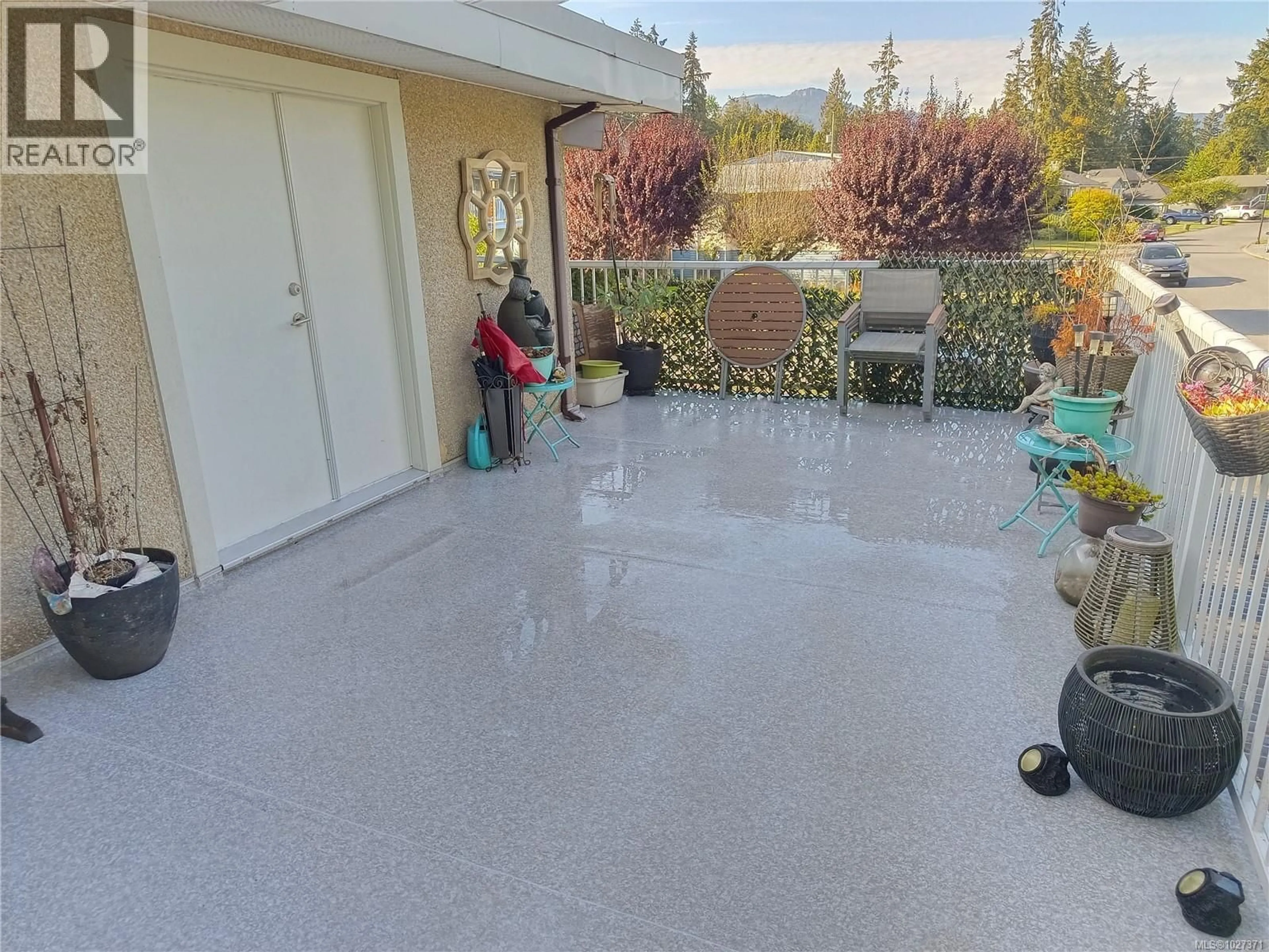 Patio, street for 409 ARBUTUS AVENUE WEST, Duncan British Columbia V9L1J1