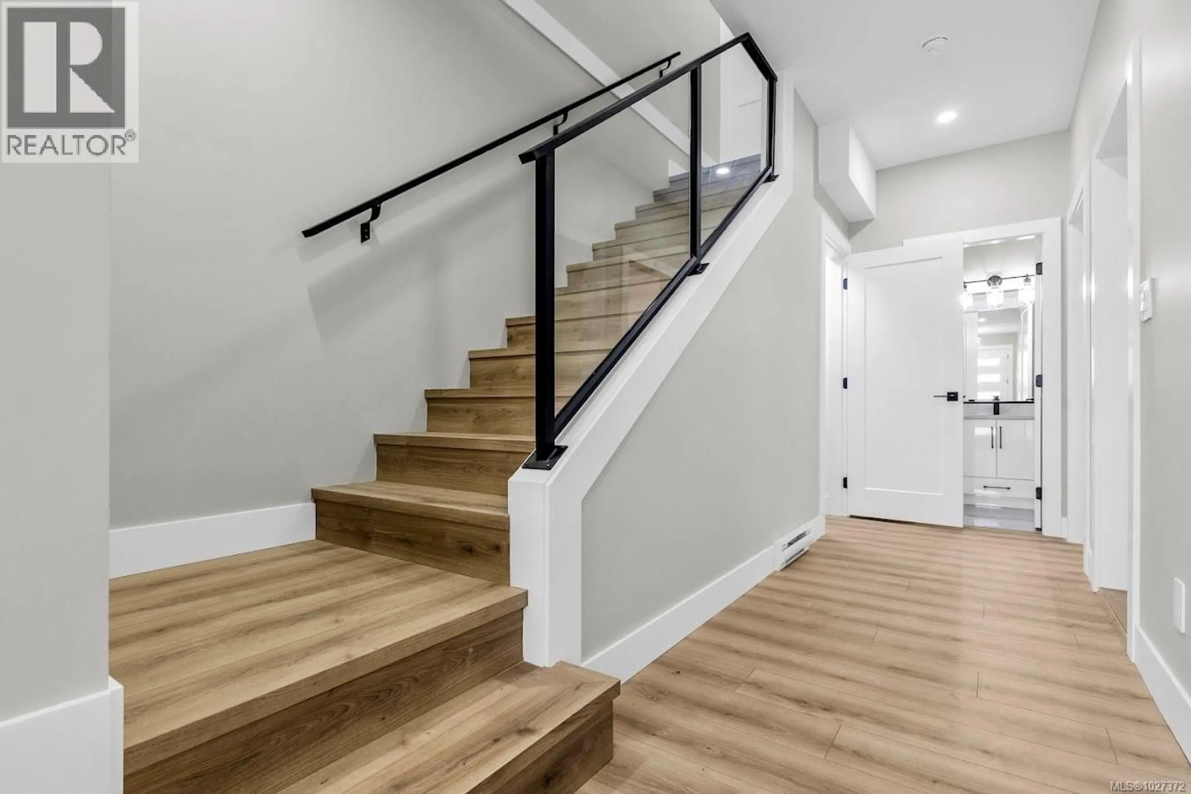 Stairs for 3198 WOODRUSH DRIVE, Duncan British Columbia V9L0J9