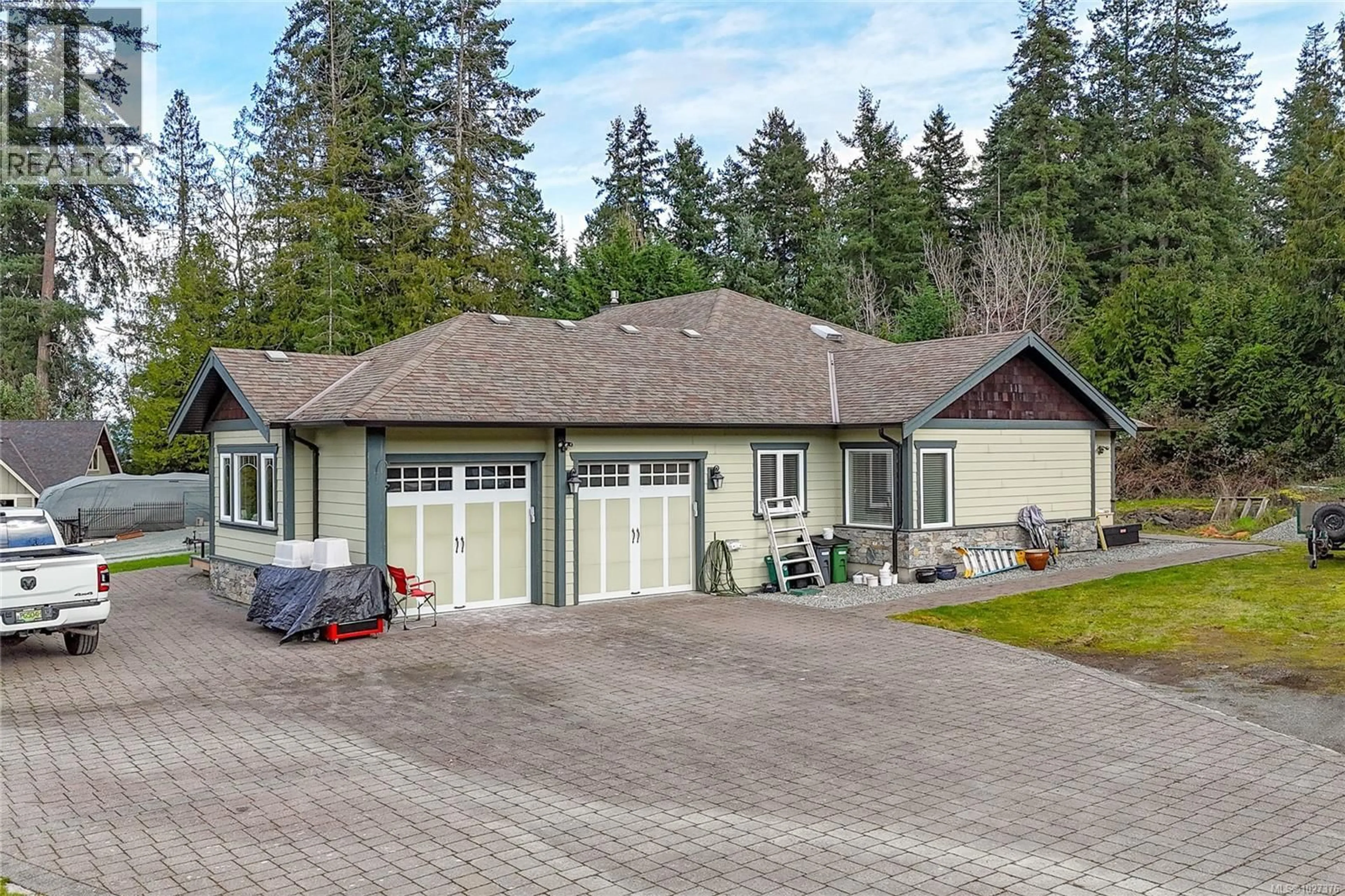 A pic from outside/outdoor area/front of a property/back of a property/a pic from drone, street for 10115 CHEMAINUS ROAD, Chemainus British Columbia V0R1K2