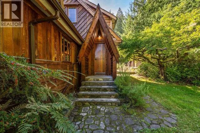 6300 ANDERSON DRIVE, Hornby Island 3