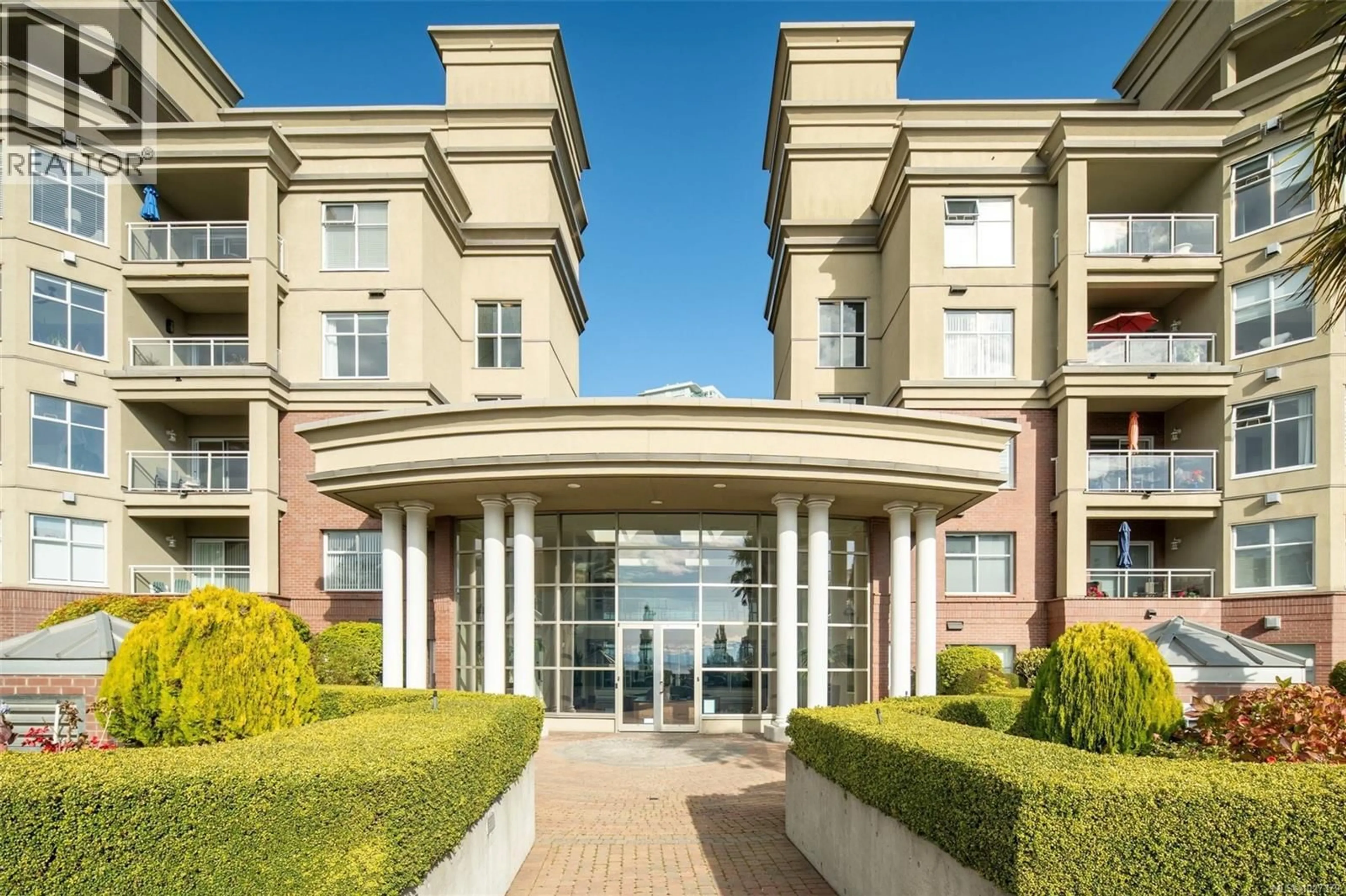 Indoor foyer for PH4 - 165 KIMTA ROAD, Victoria British Columbia V9A7P1