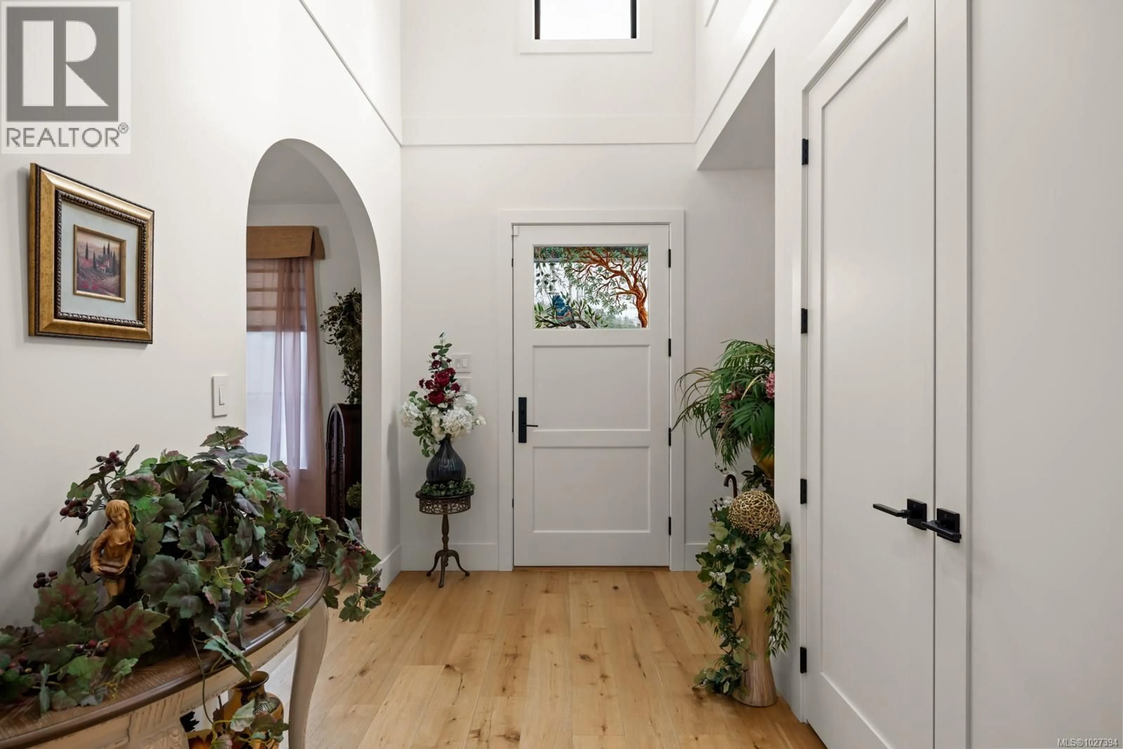 Indoor entryway for 2061 PINEHURST TERRACE, Langford British Columbia V9B0T4