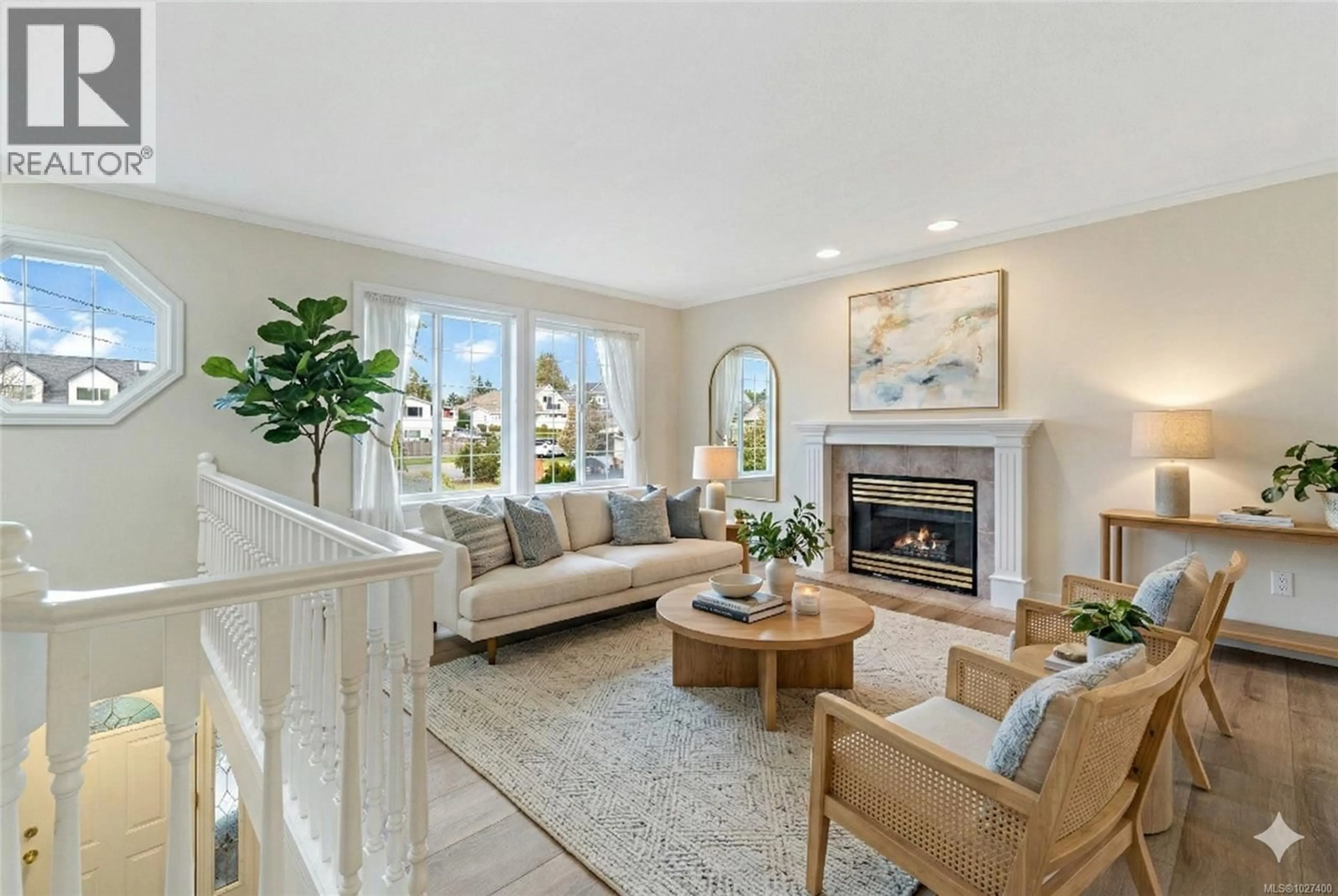 Living room with furniture, unknown for 378 WISTERIA STREET, Parksville British Columbia V9P1C6