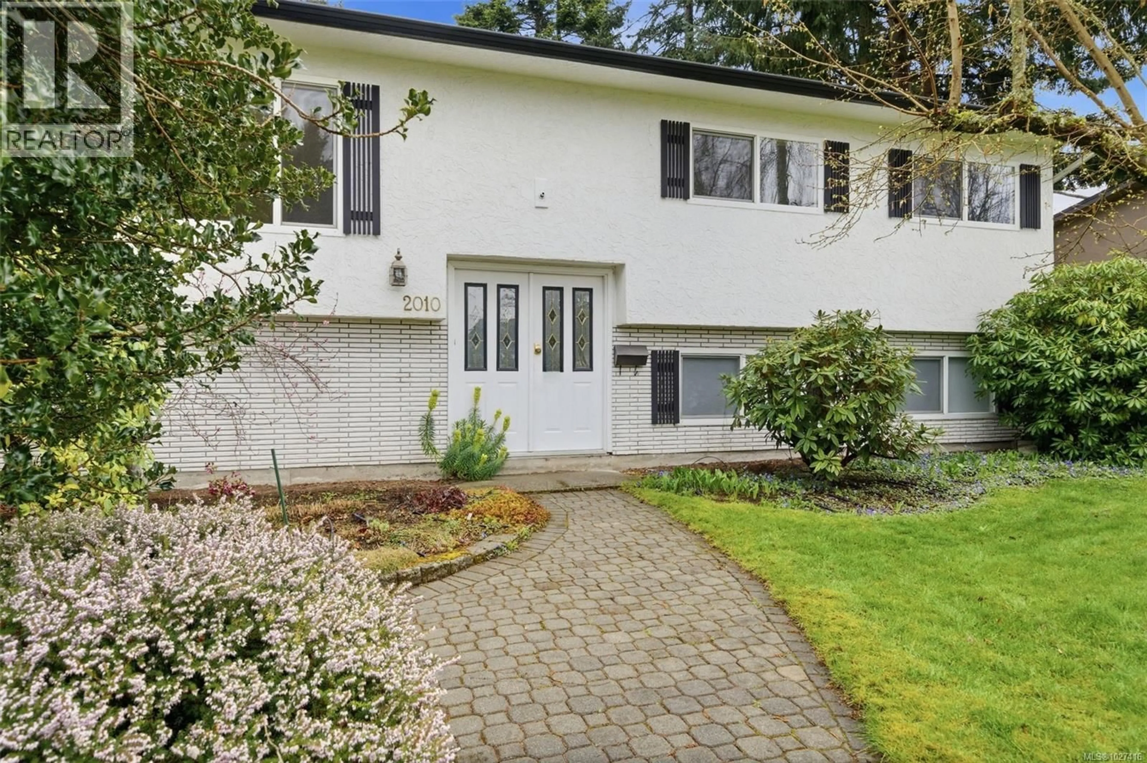 Unknown for 2010 COURSER DRIVE, Sidney British Columbia V8L2N6