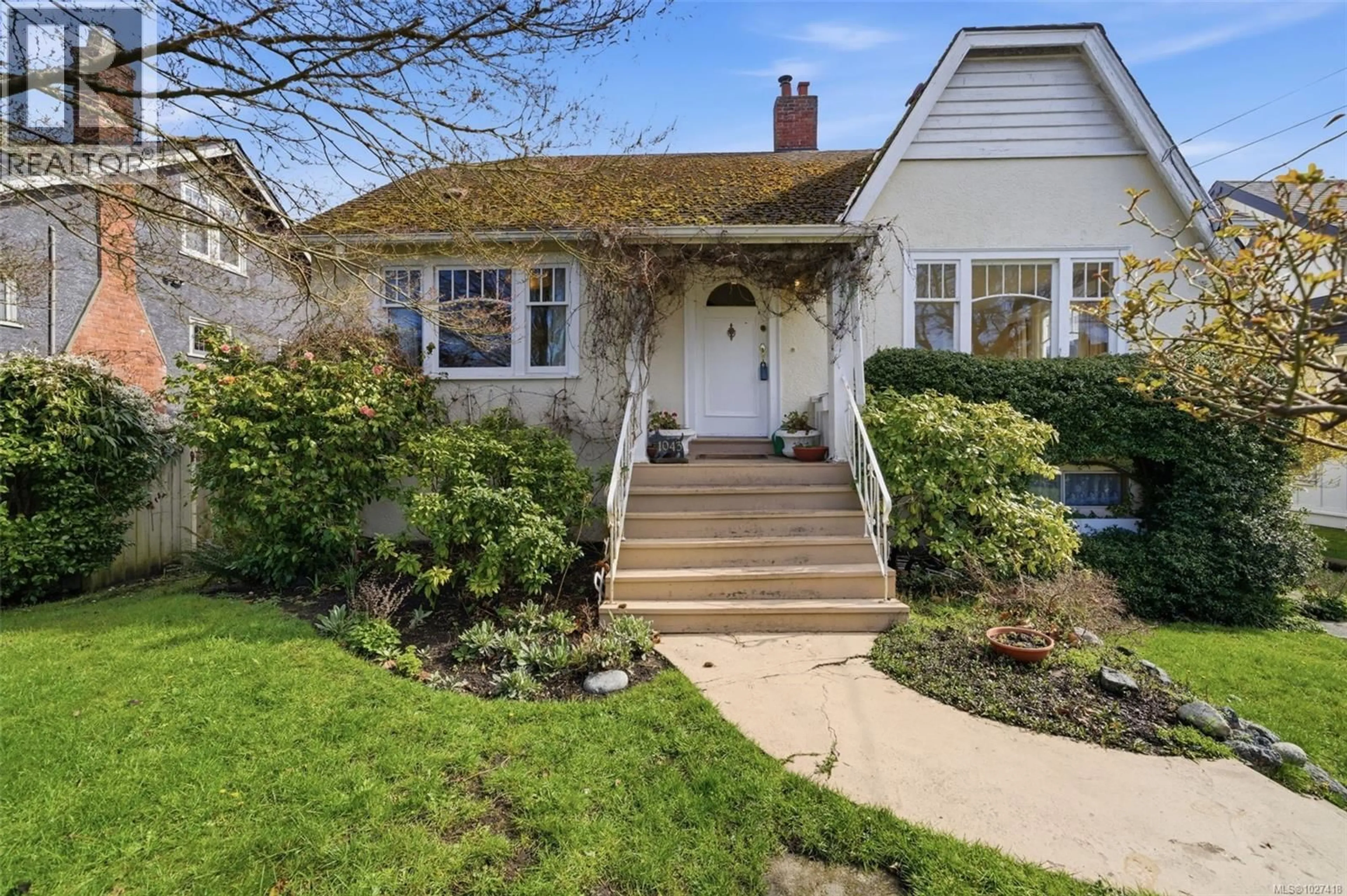 Unknown for 1043 ROSLYN ROAD, Oak Bay British Columbia V8S4R4