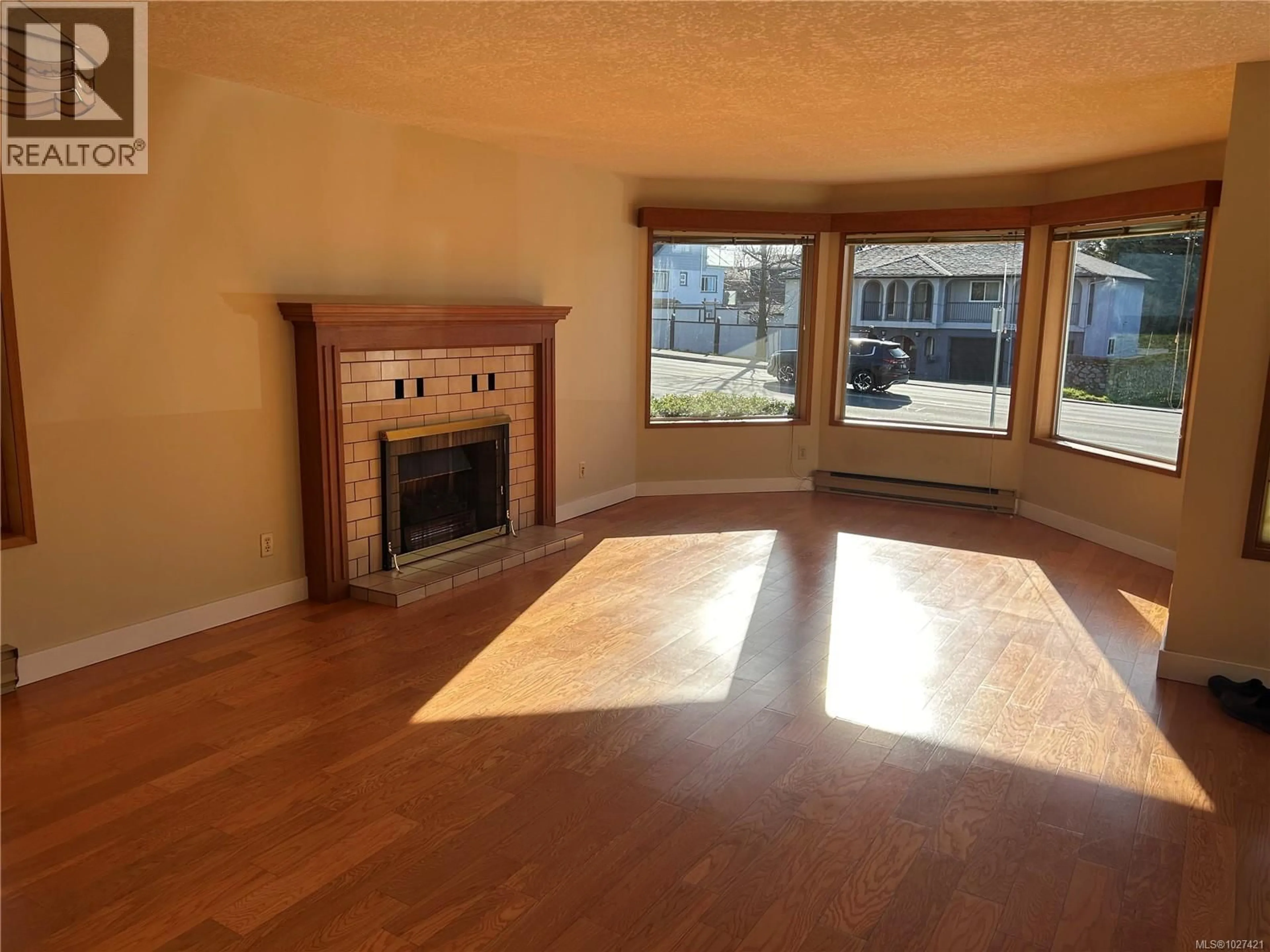 A pic of a room for 4225 QUADRA STREET, Saanich British Columbia V8X1L5