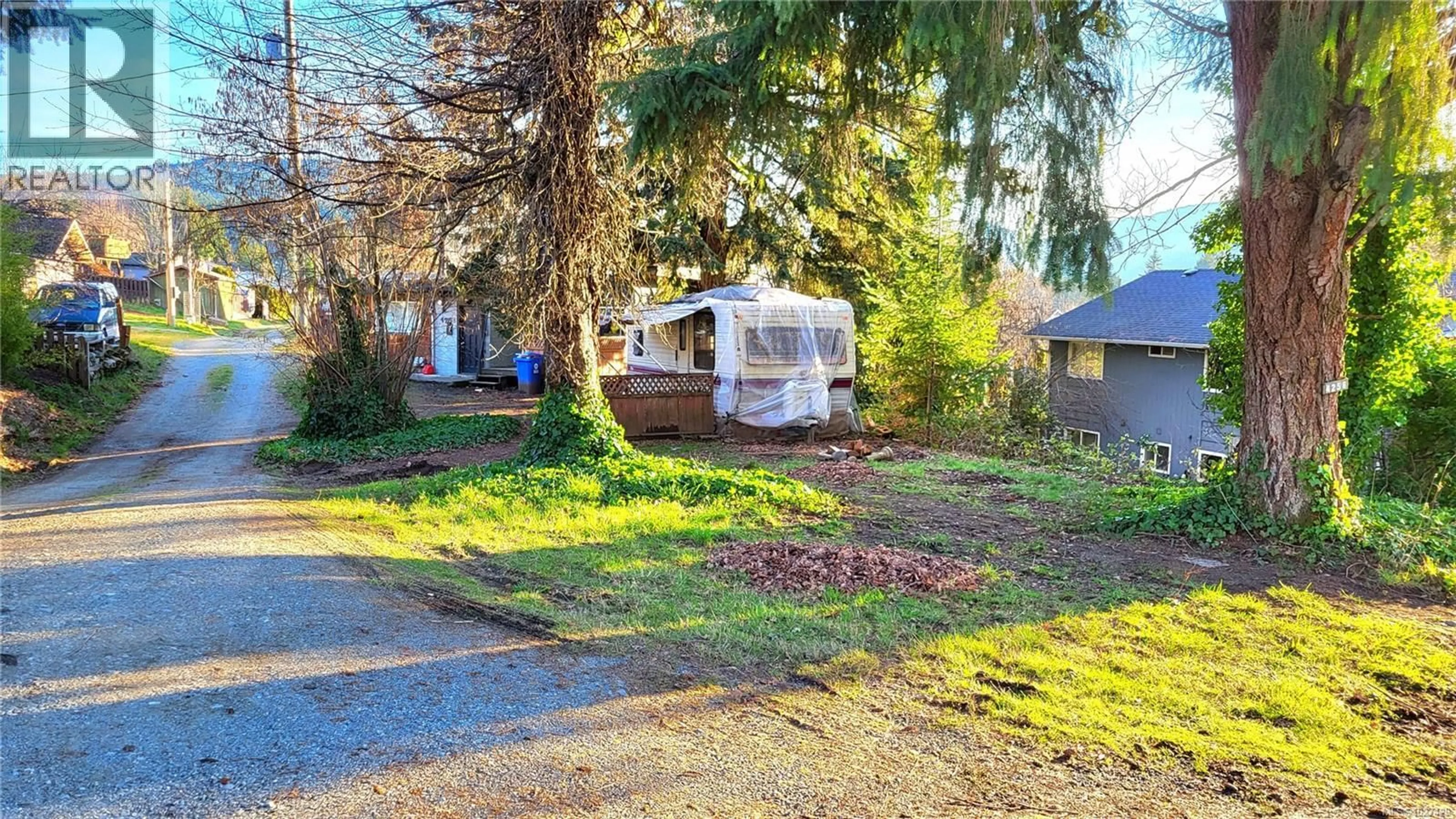A pic from outside/outdoor area/front of a property/back of a property/a pic from drone, street for 4256 MELROSE STREET, Port Alberni British Columbia V9Y1L3