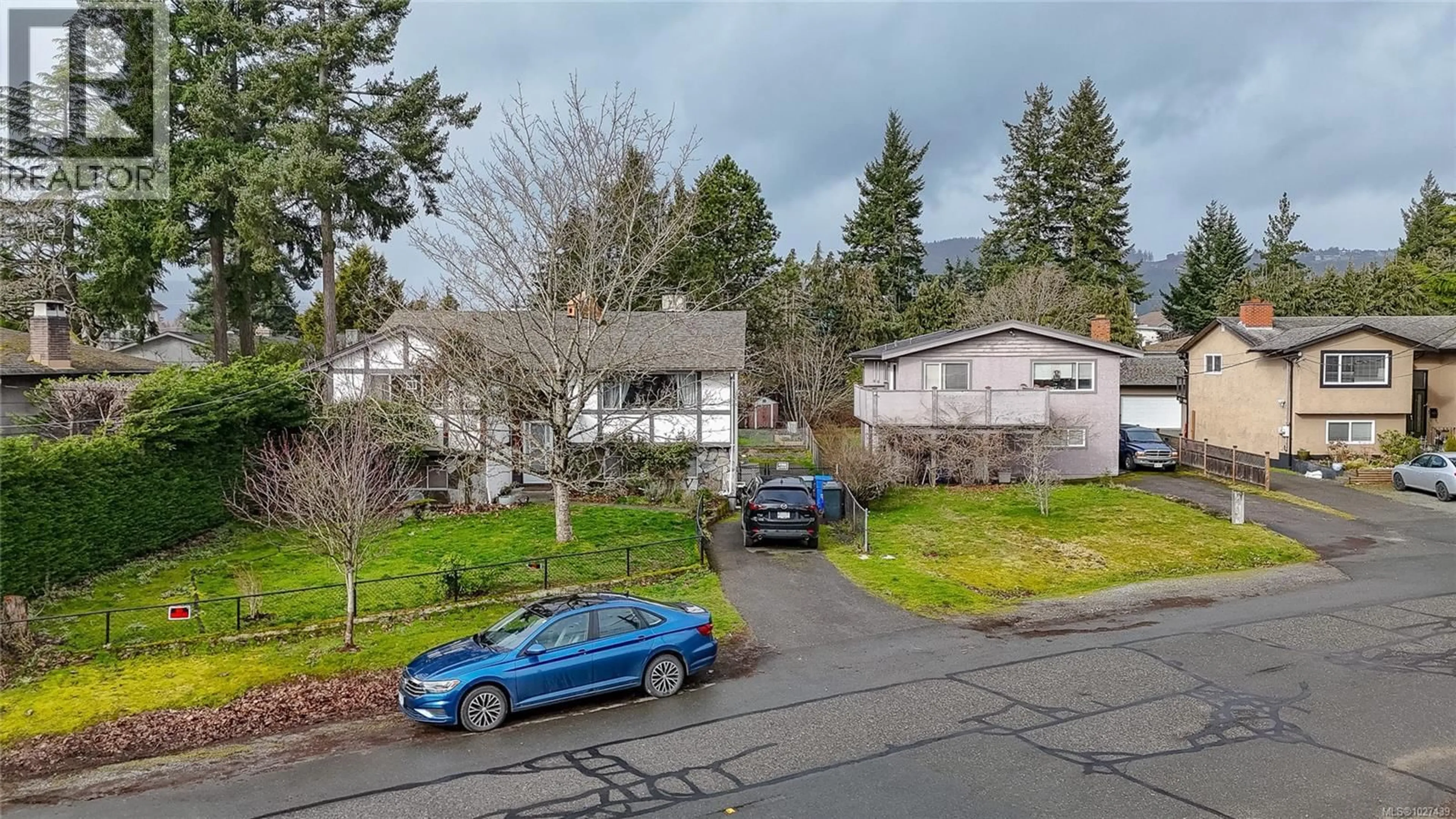 A pic from outside/outdoor area/front of a property/back of a property/a pic from drone, street for 2760 SCAFE ROAD, Langford British Columbia V9B3W7
