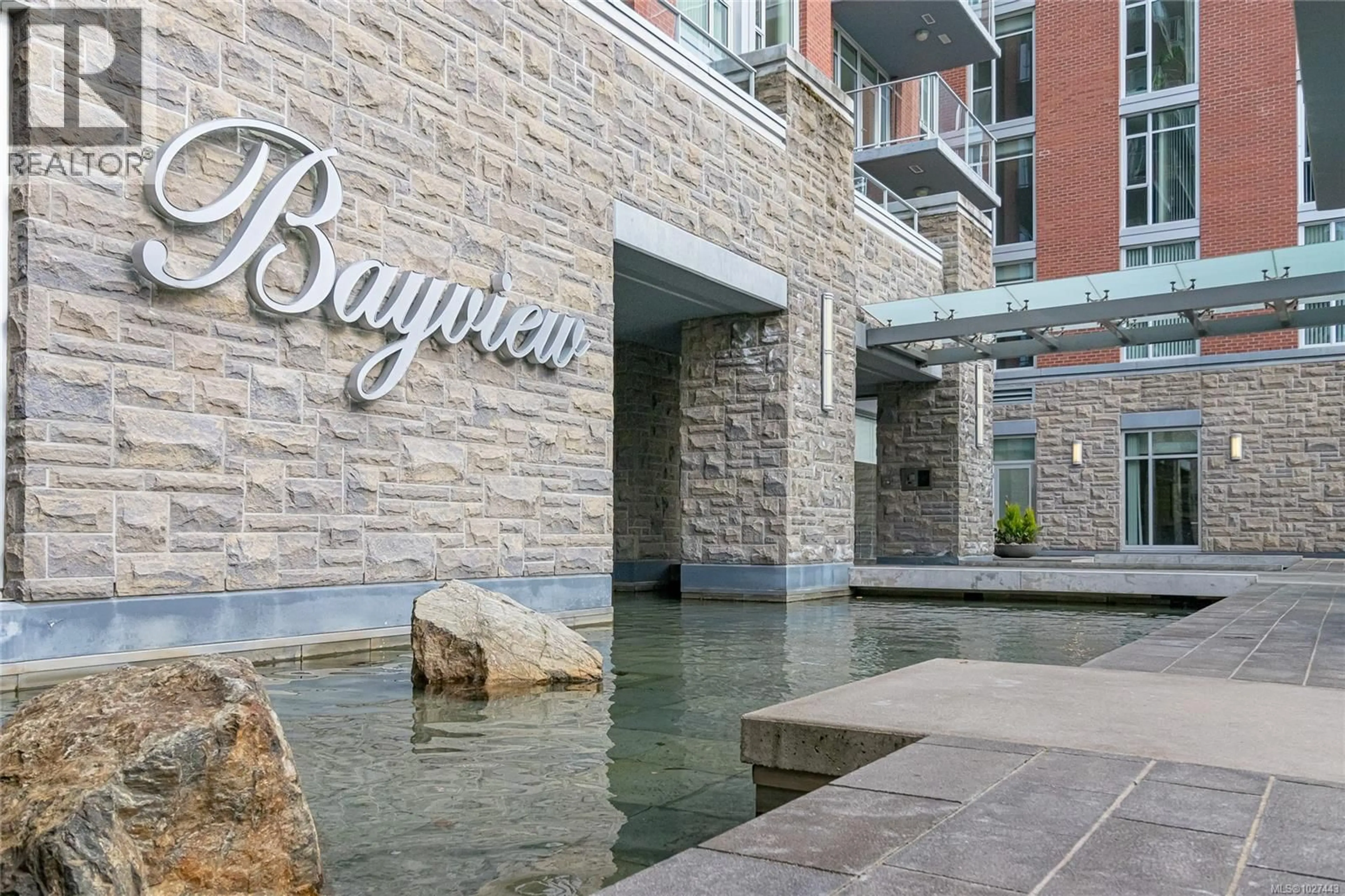 Indoor foyer for 606 - 100 SAGHALIE ROAD, Victoria British Columbia V9A0A1