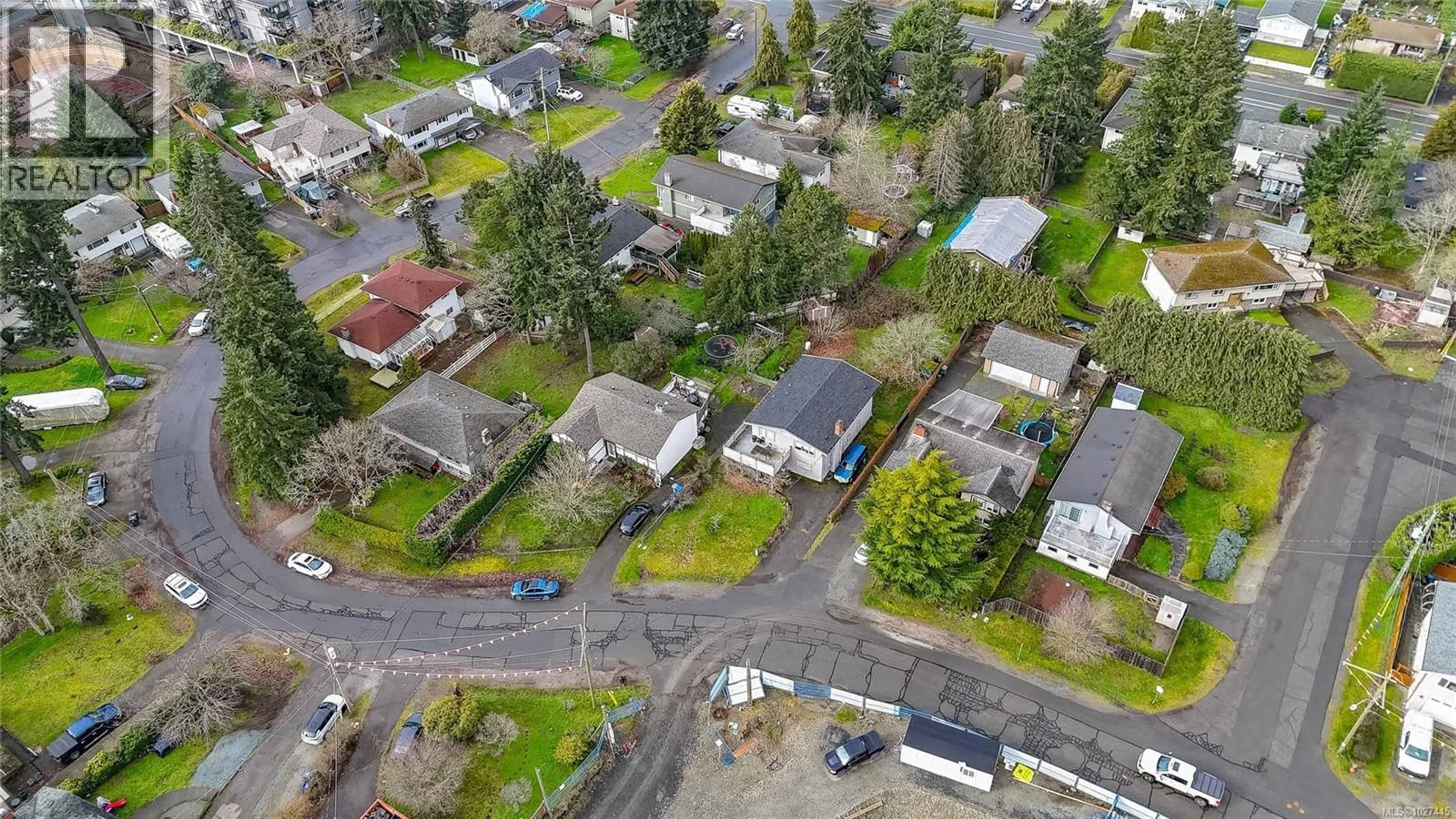 A pic from outside/outdoor area/front of a property/back of a property/a pic from drone, street for 2754 SCAFE ROAD, Langford British Columbia V9B3W7