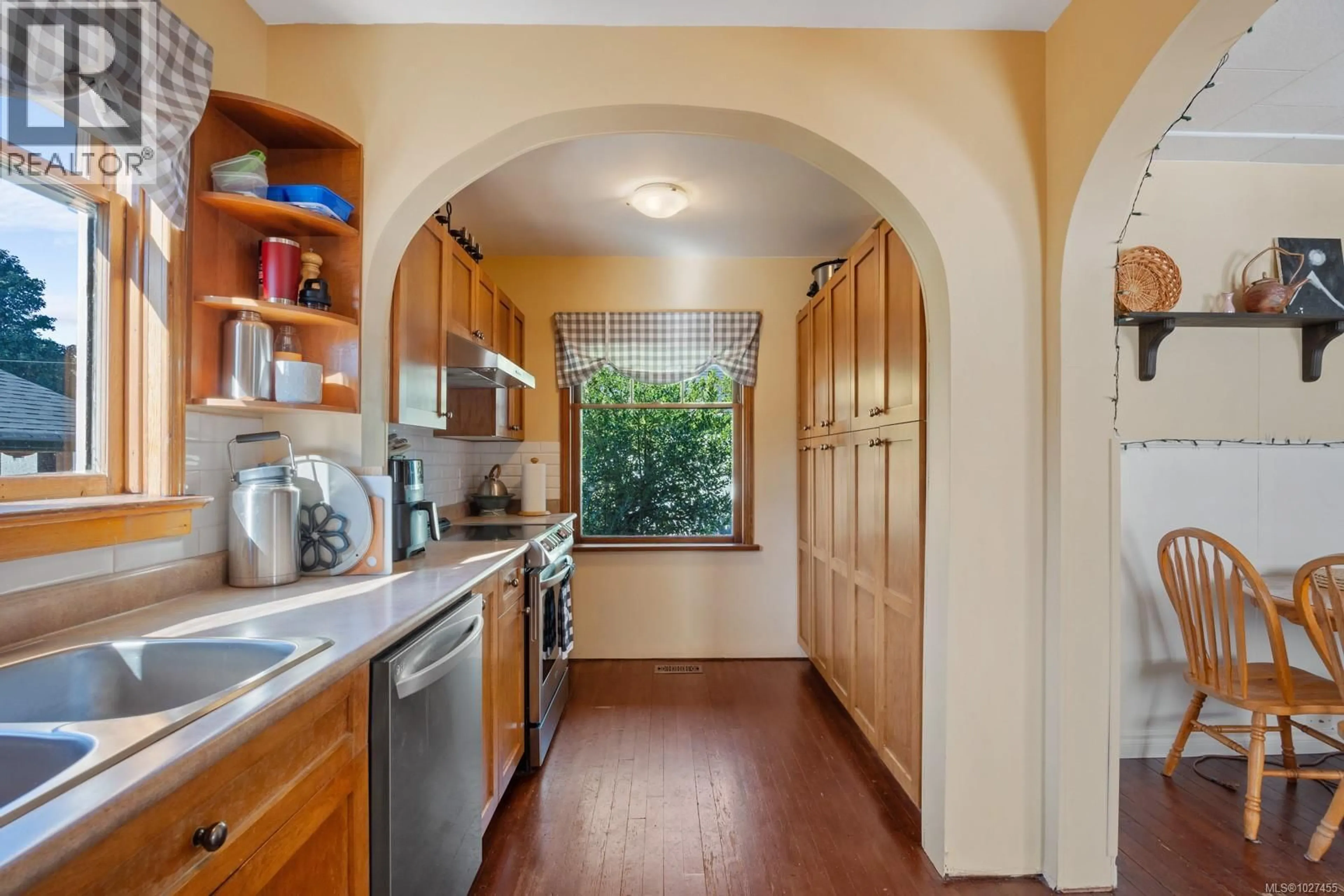 Unknown for 2725 DERWENT AVENUE, Cumberland British Columbia V0R1S0