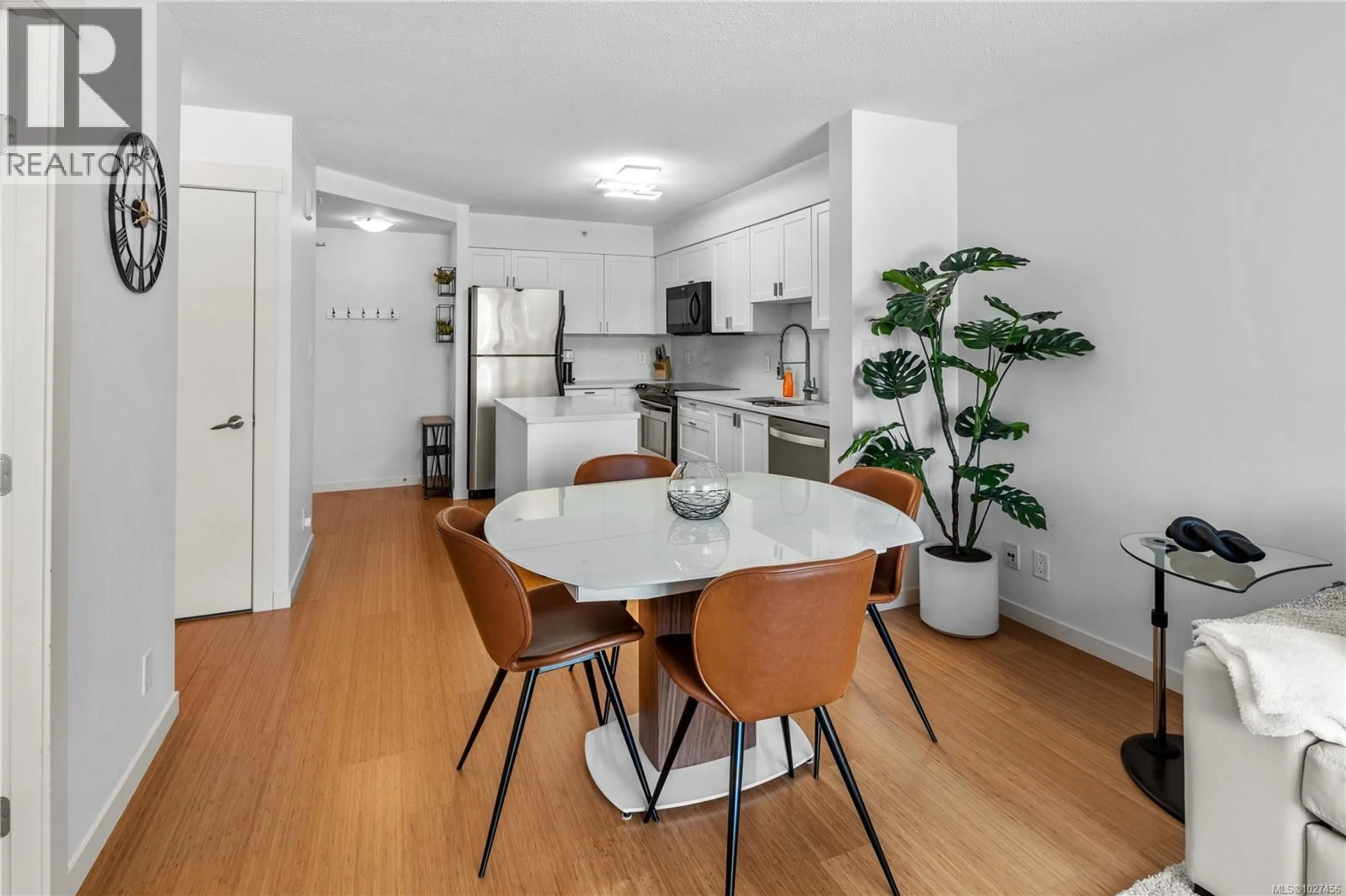 Unknown for 501 - 751 FAIRFIELD ROAD, Victoria British Columbia V8V3A3