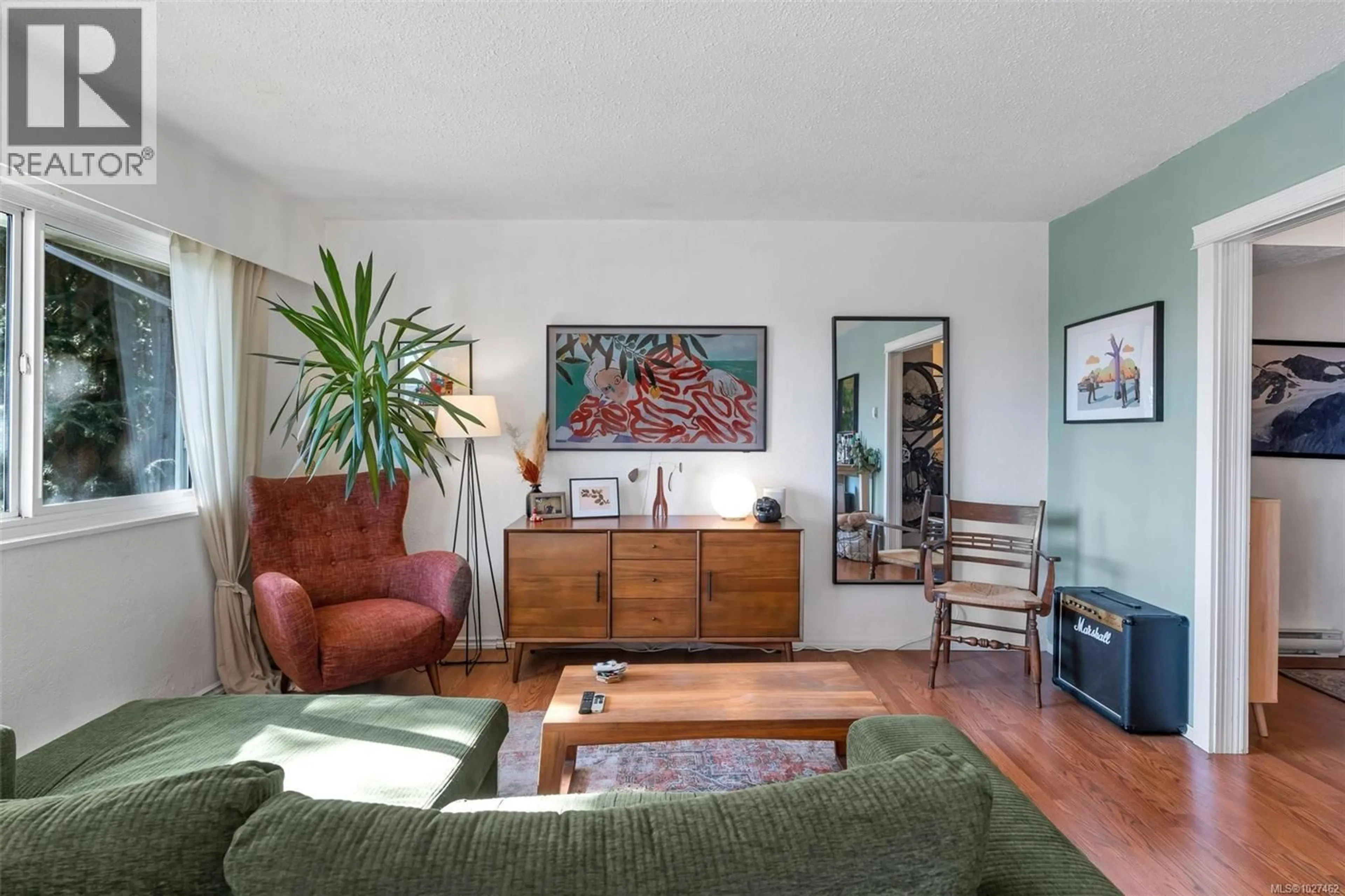 Living room with furniture, unknown for 4 - 840 CRAIGFLOWER ROAD, Esquimalt British Columbia V9A2X1