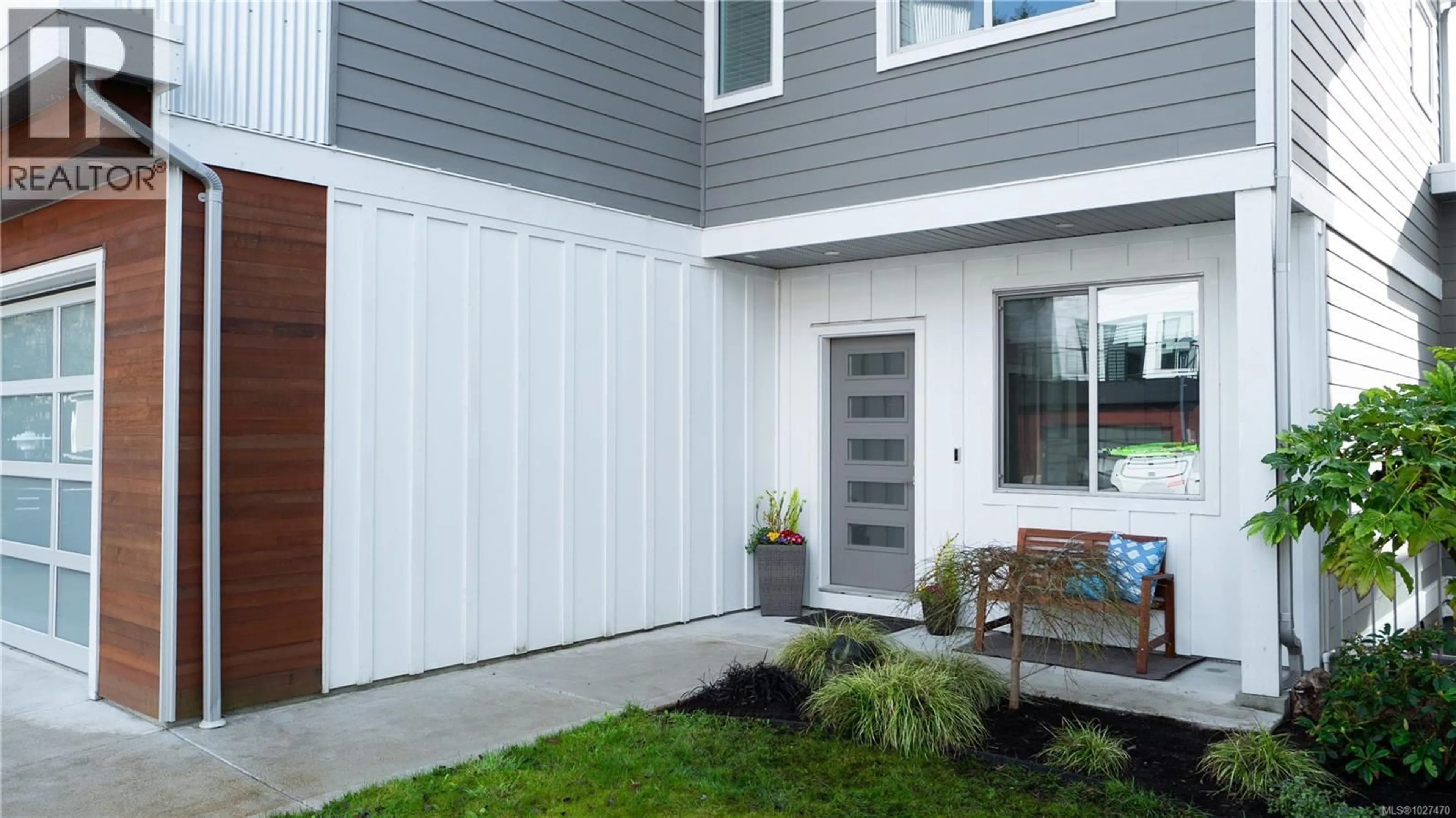 Home with vinyl exterior material, street for 1051 GOLDEN SPIRE CRESCENT, Langford British Columbia V9C0N7