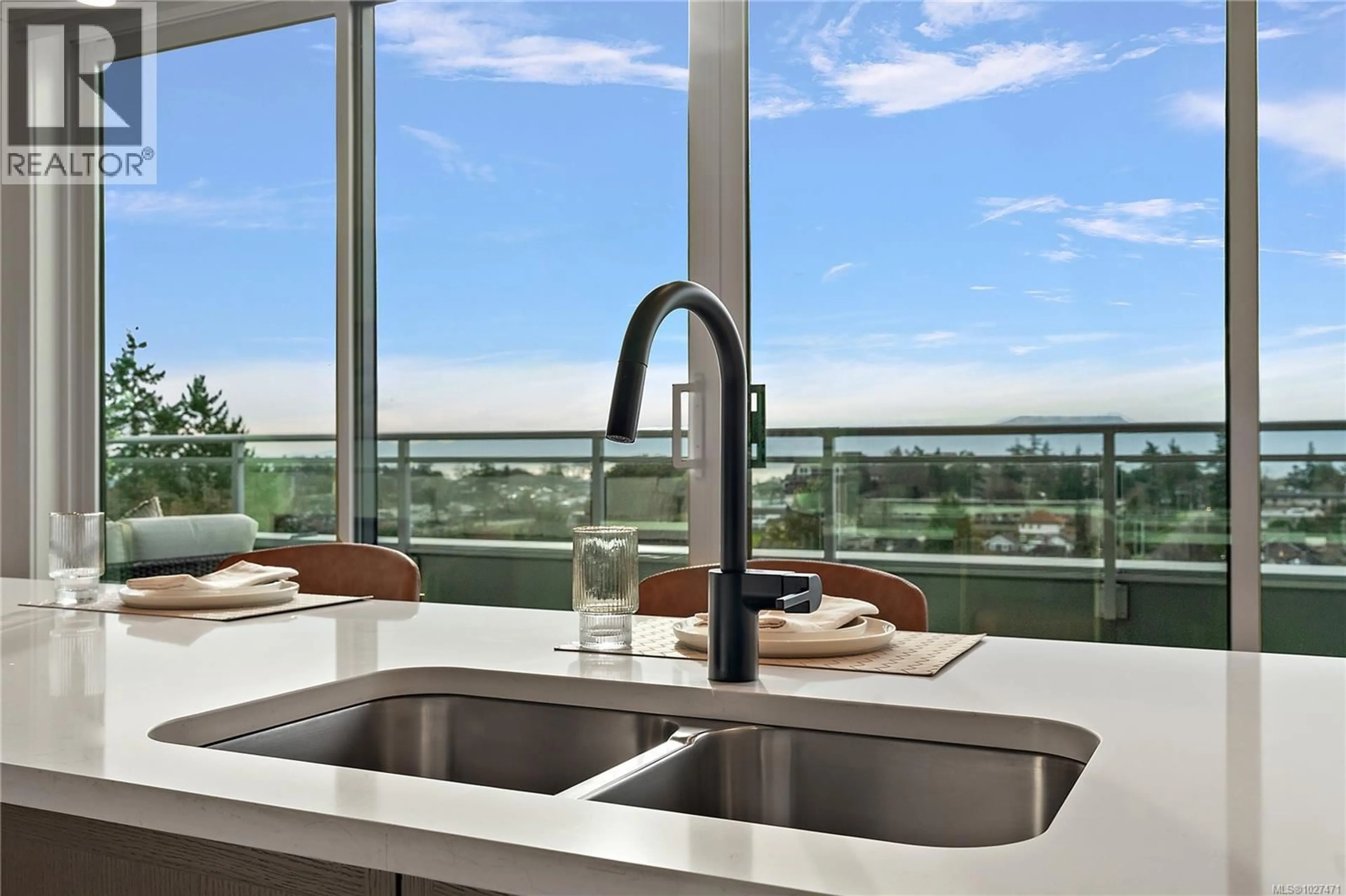 Contemporary kitchen, ceramic/tile floor for 502 - 1102 ESQUIMALT ROAD, Esquimalt British Columbia V9A0L3