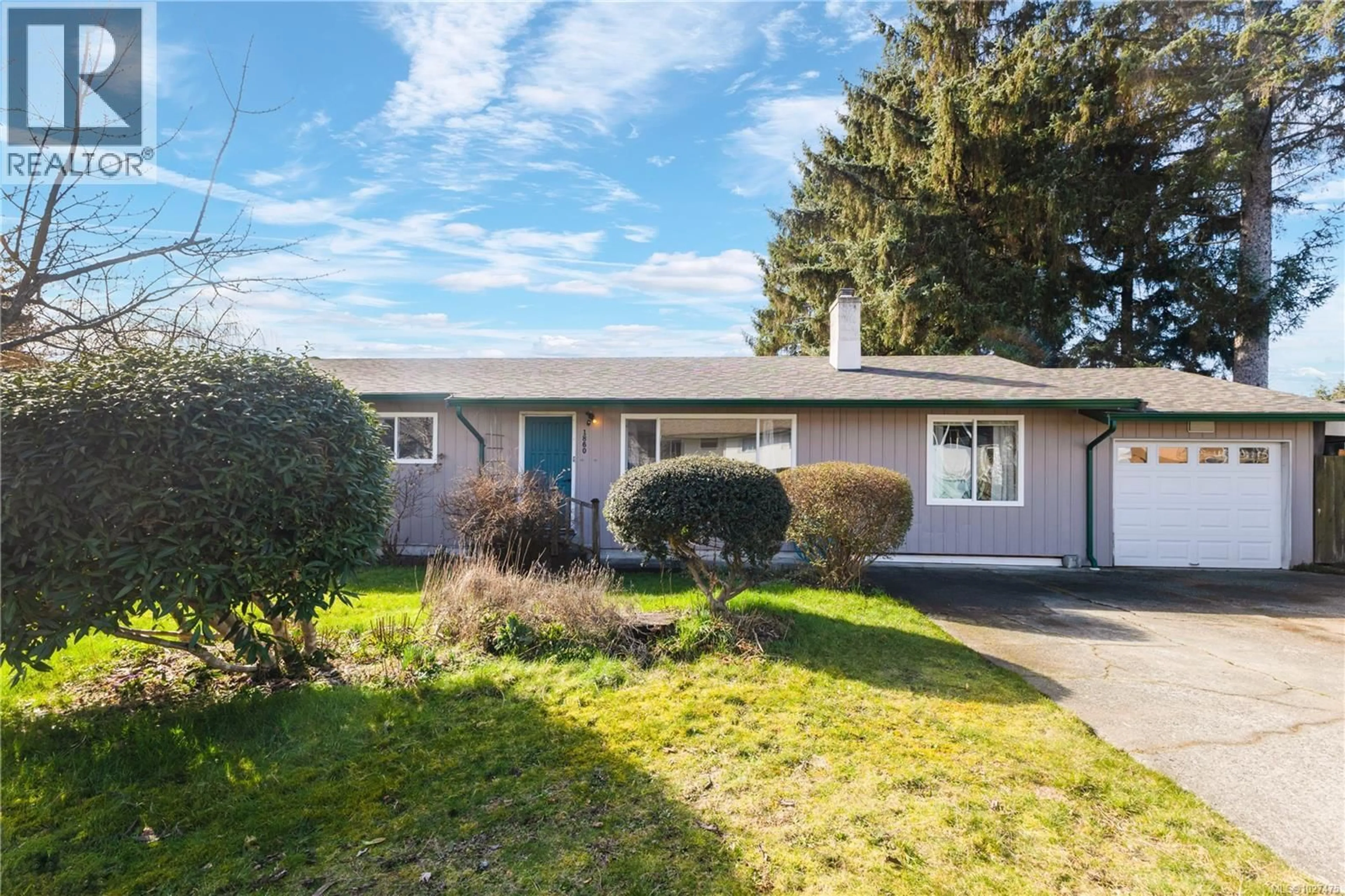 Home with vinyl exterior material, street for 1860 CRANBERRY CIRCLE, Campbell River British Columbia V9W5P9