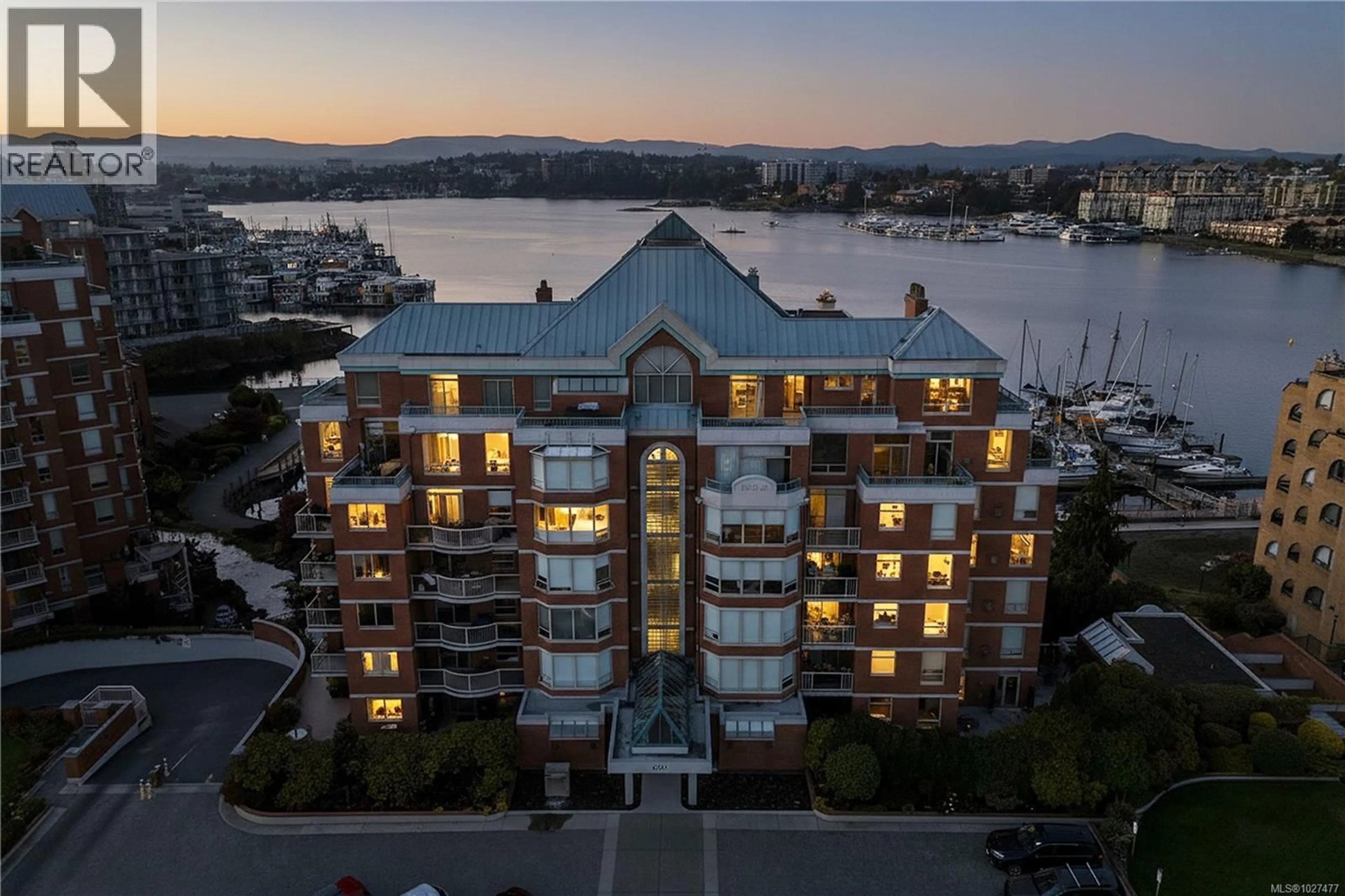 A pic from outside/outdoor area/front of a property/back of a property/a pic from drone, water/lake/river/ocean view for 203 - 636 MONTREAL STREET, Victoria British Columbia V8V4Y1