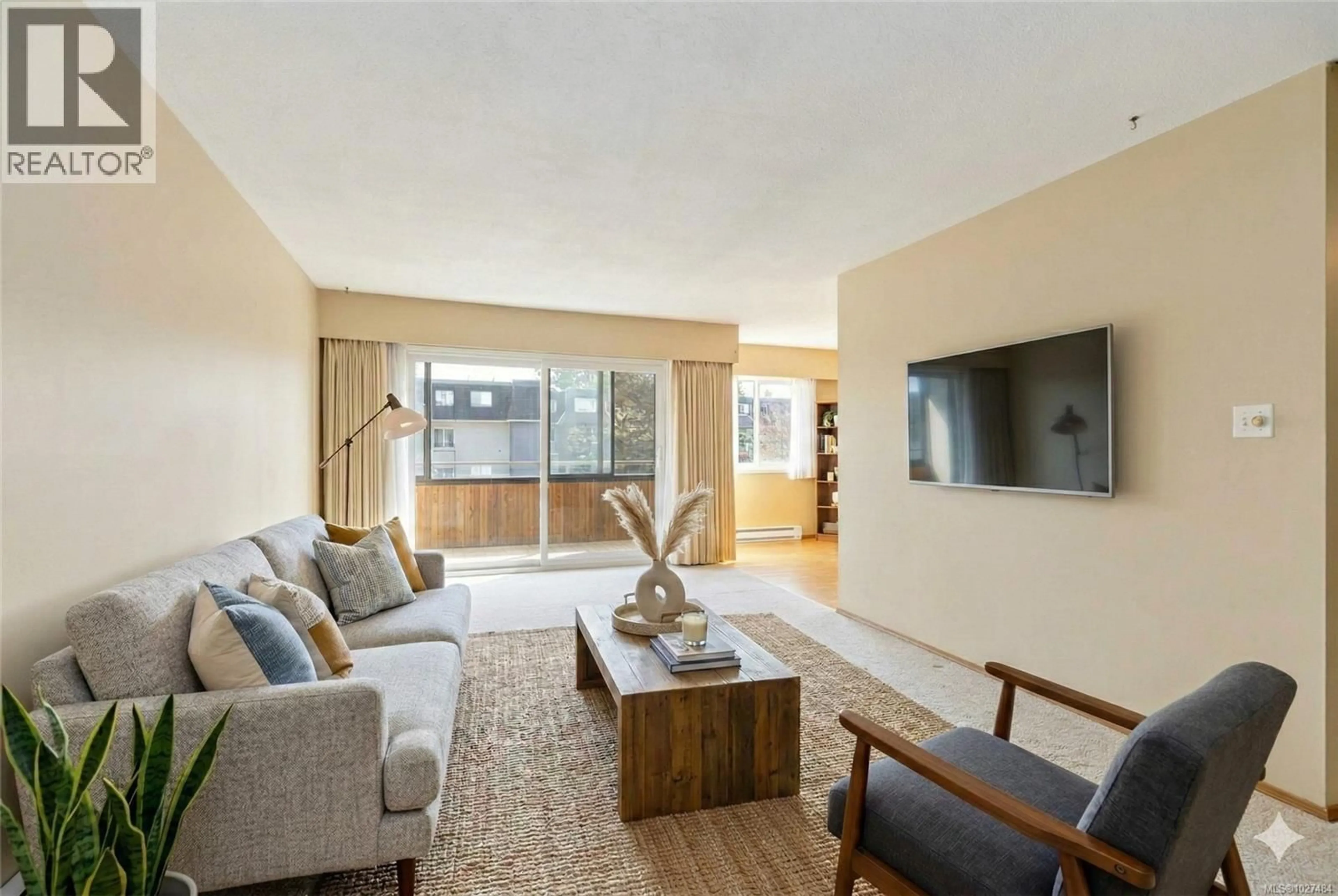 Living room with furniture, unknown for 303 - 853 SELKIRK AVENUE, Esquimalt British Columbia V9A2T7