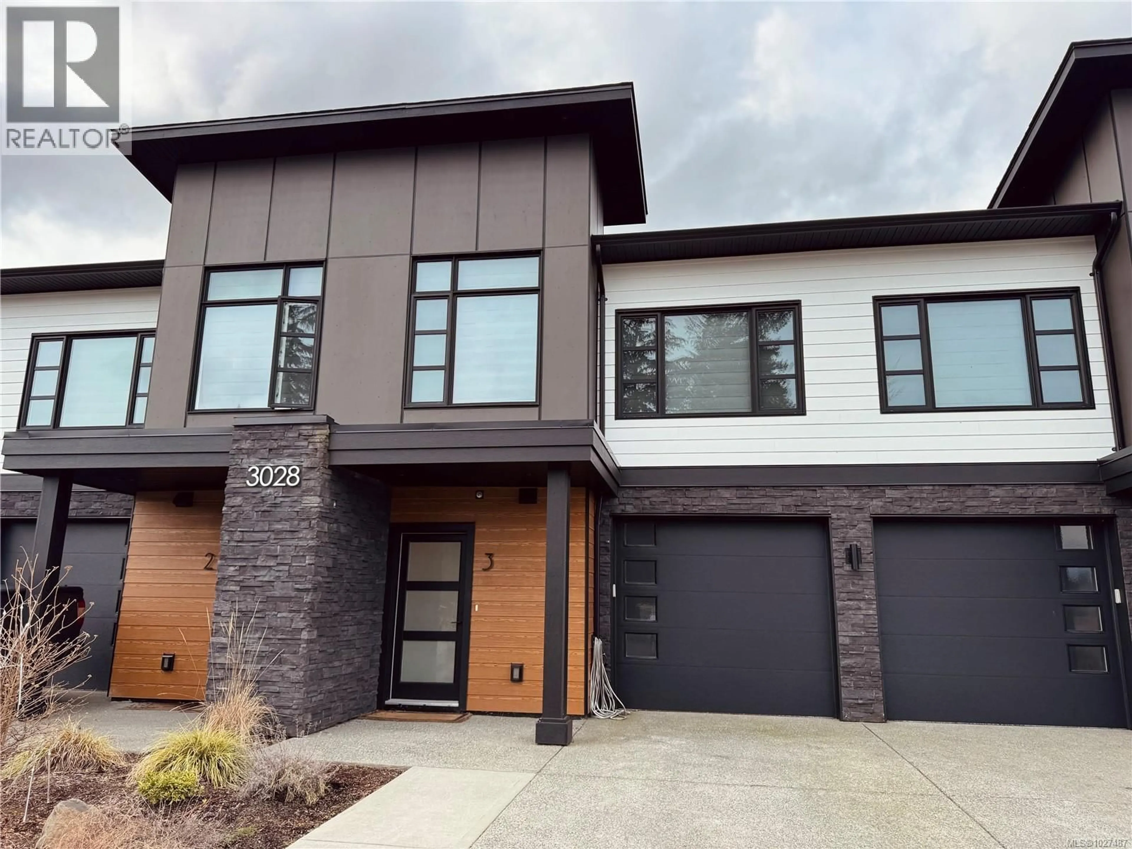 Home with brick exterior material, street for 3 - 3028 ALDER STREET SOUTH, Campbell River British Columbia V9H0E9