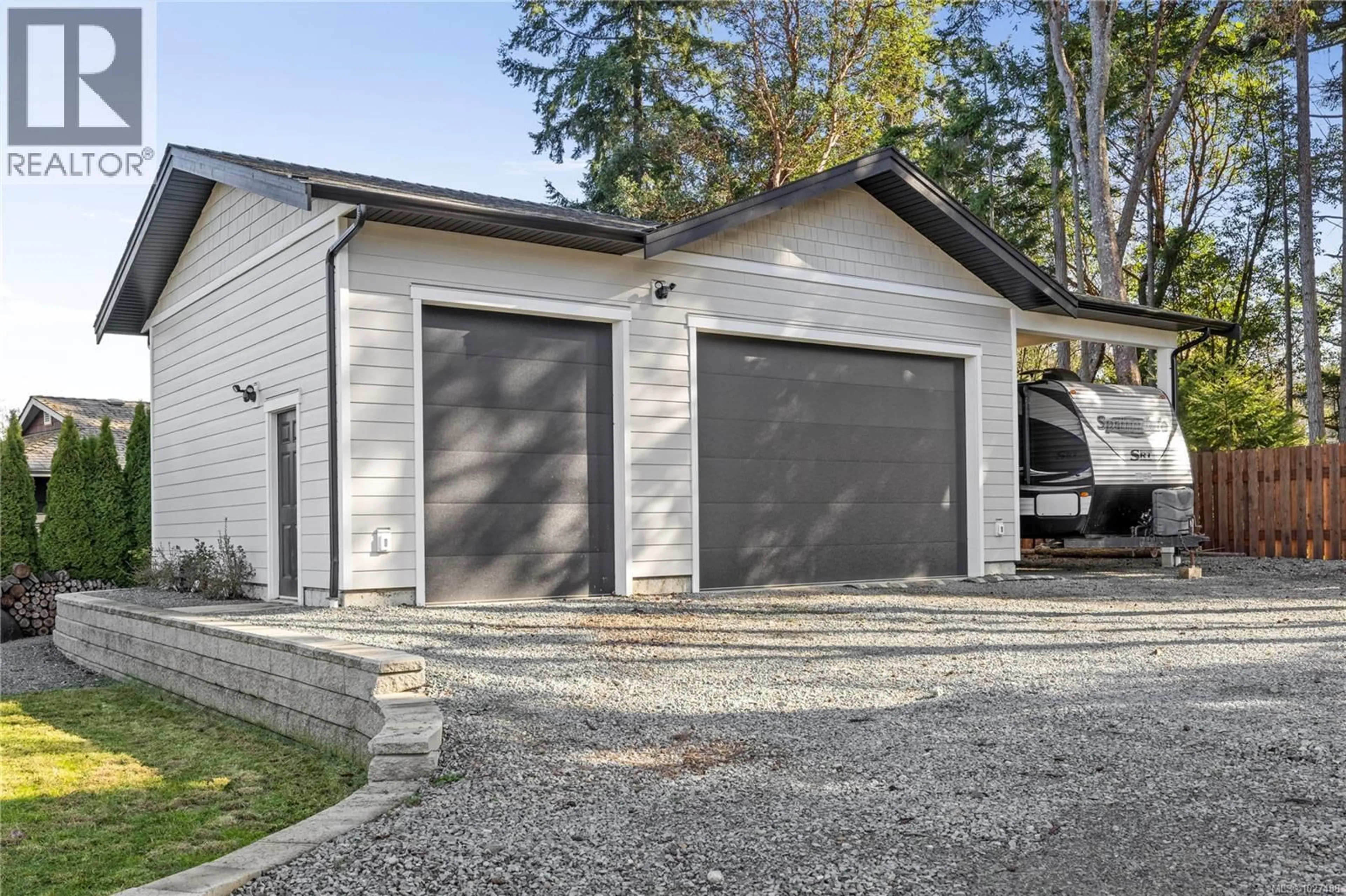 Indoor garage for 7455 CLARK CRESCENT, Lantzville British Columbia V0R2H0