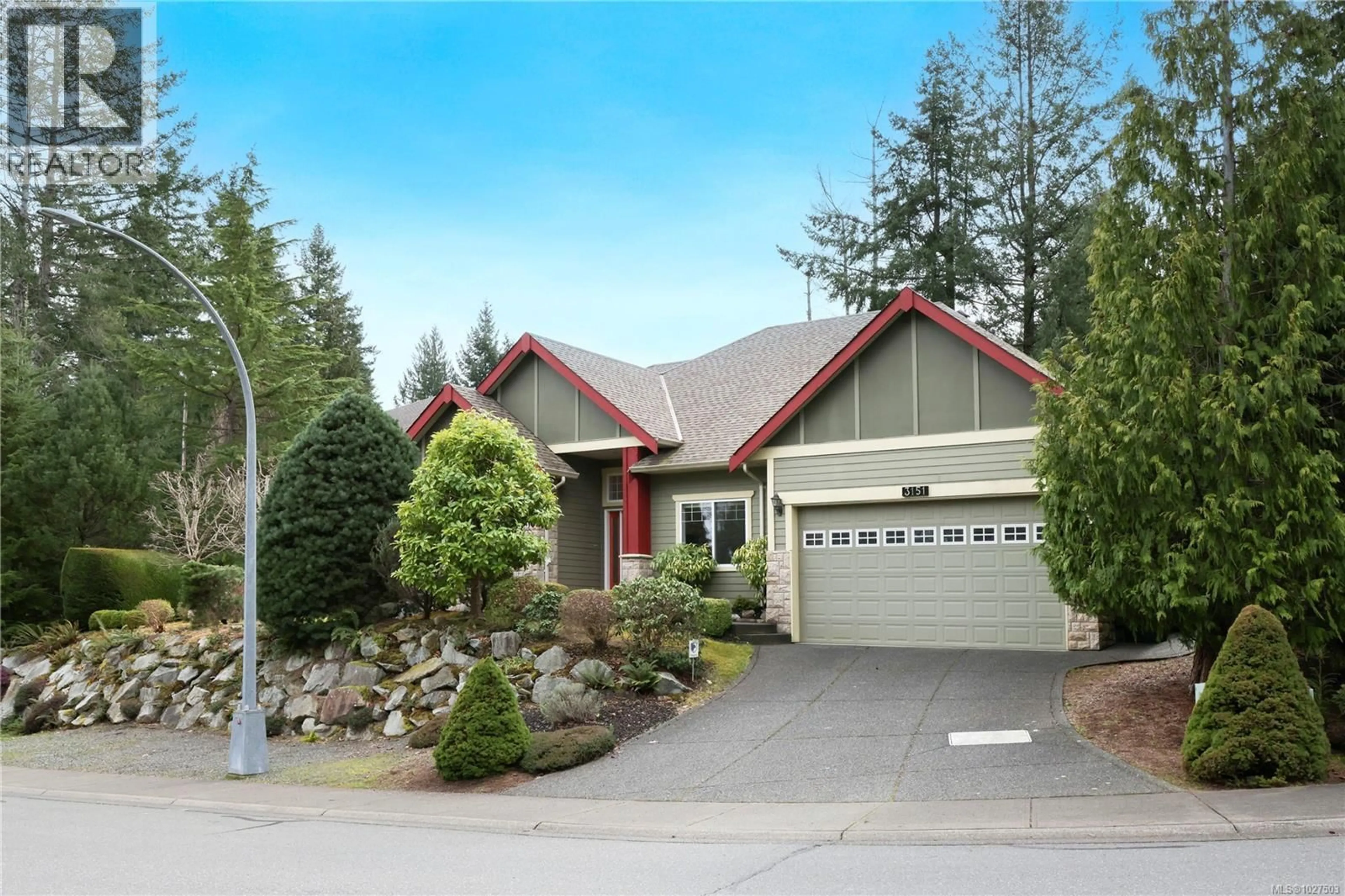 Home with vinyl exterior material, street for 3151 KLANAWA CRESCENT, Courtenay British Columbia V9N3Z9