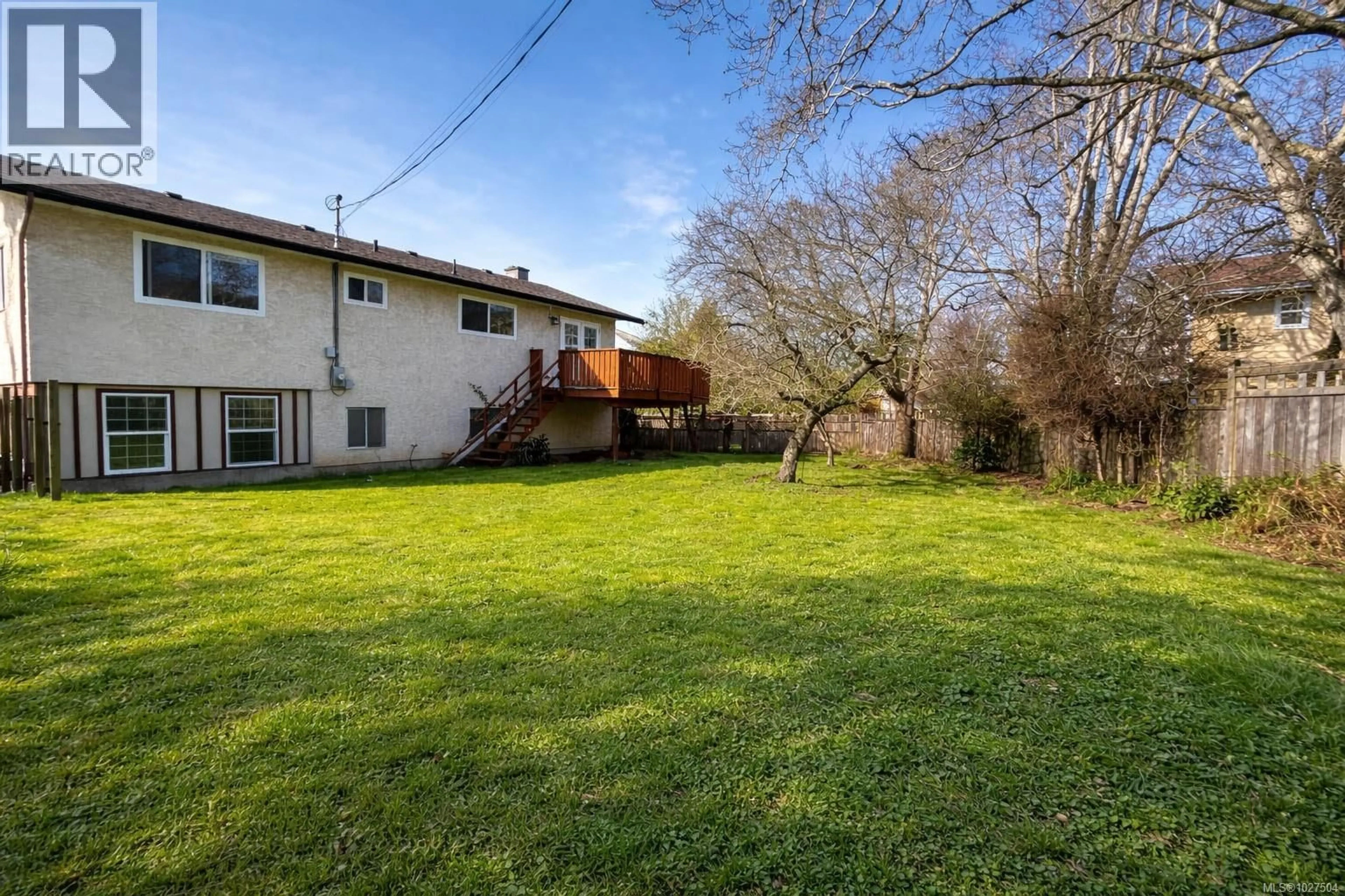 Patio, unknown for 4031 OSGOODE PLACE, Saanich British Columbia V8N5P5