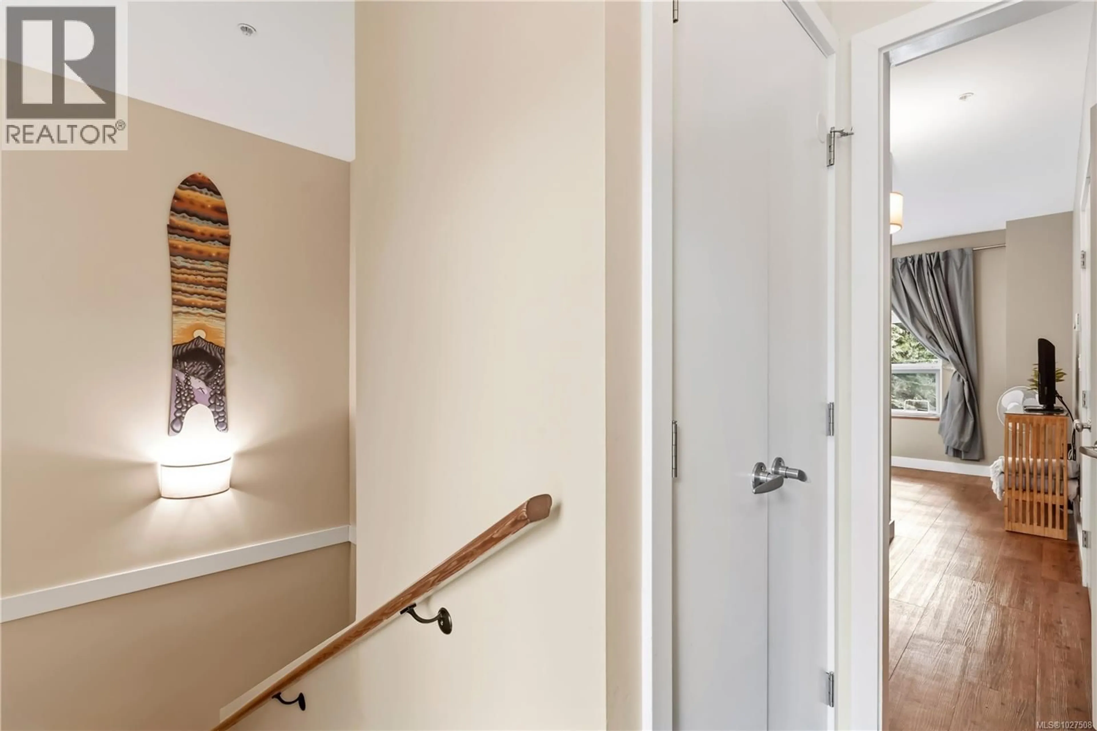 Indoor entryway for 13 - 203 BOARDWALK BOULEVARD, Ucluelet British Columbia V0R3A0