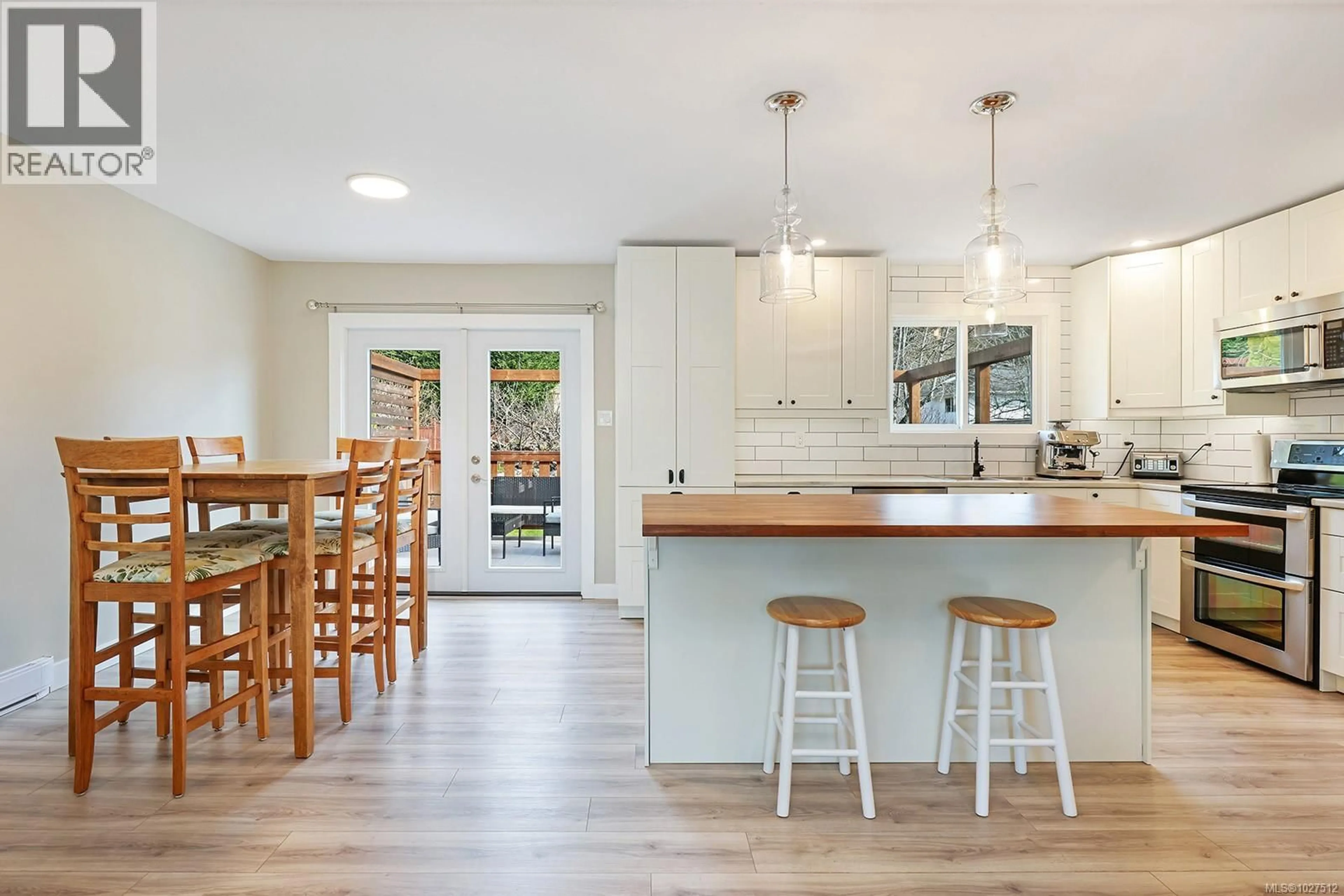 Open concept kitchen, unknown for 512 BROOKLYN PLACE, Comox British Columbia V9M3G6