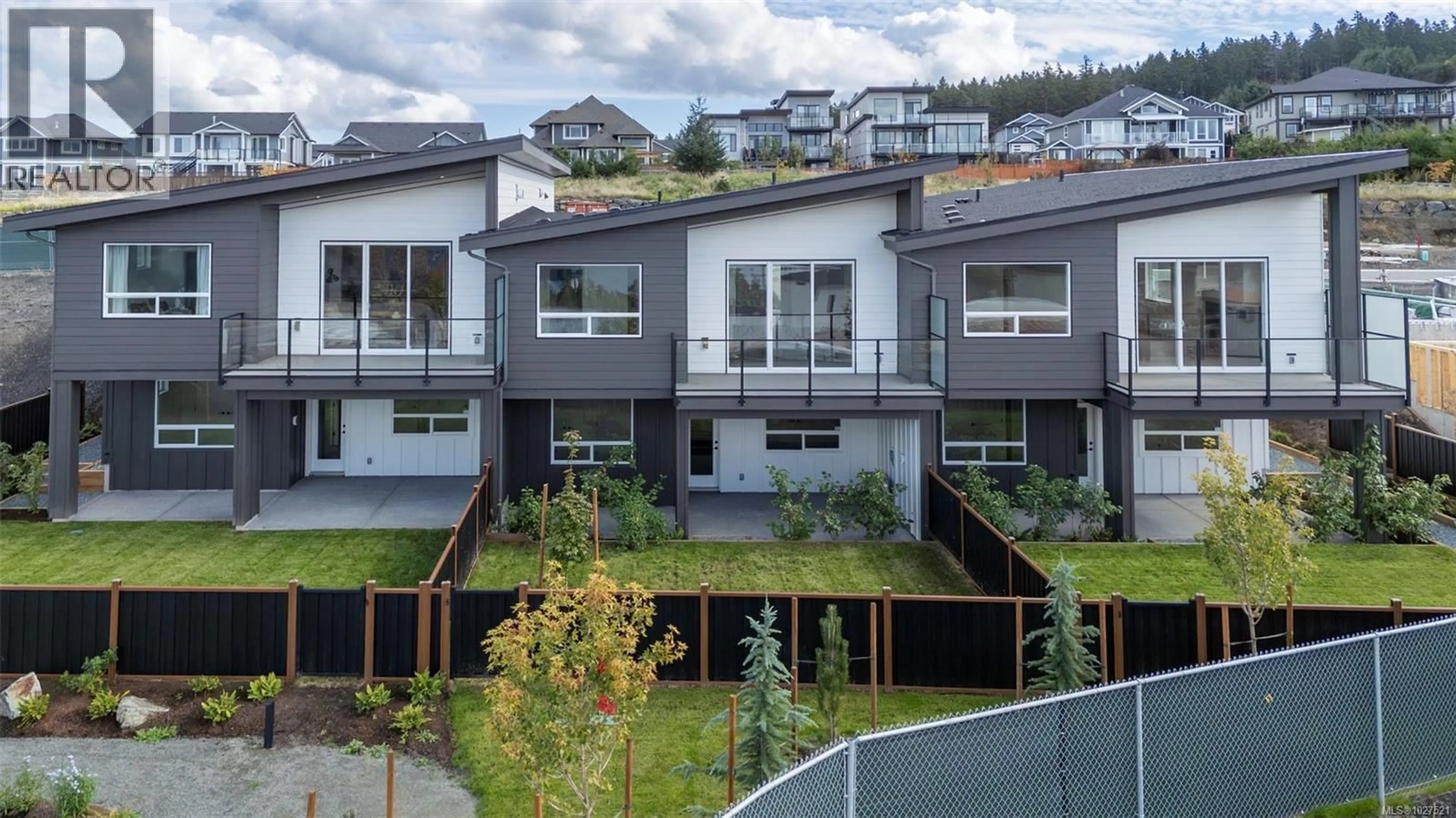 A pic from outside/outdoor area/front of a property/back of a property/a pic from drone, unknown for 121 - 3116 WOODRUSH DRIVE, Duncan British Columbia V9L0G1