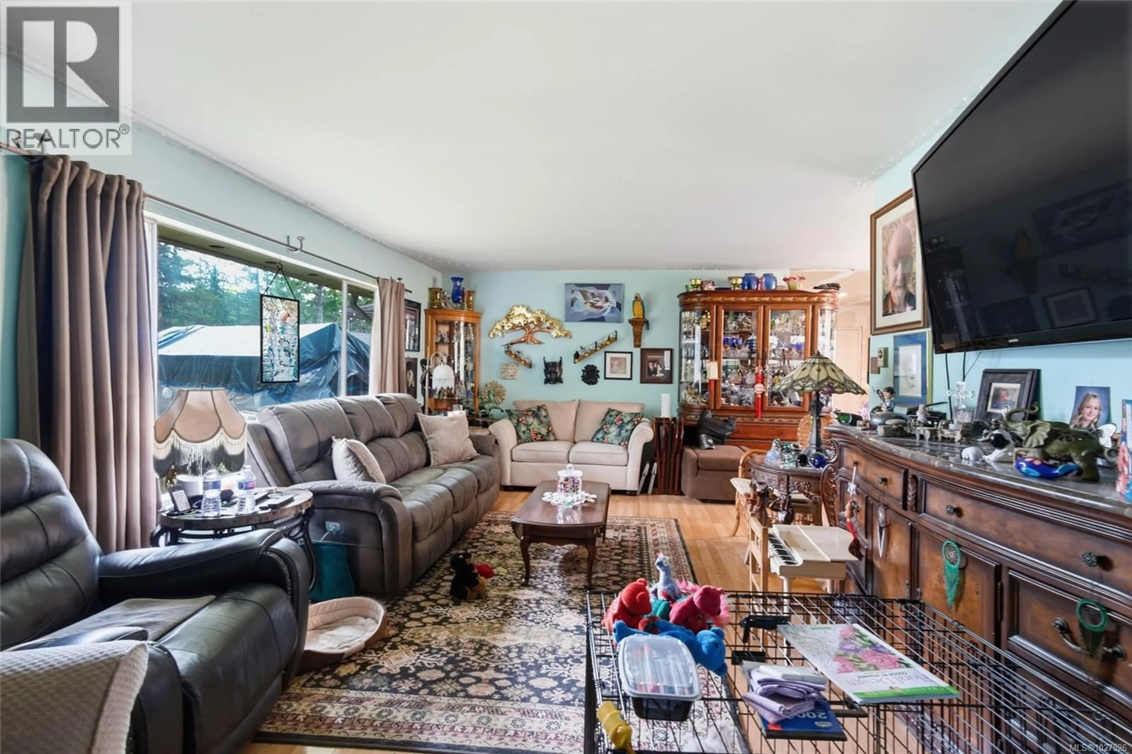 Living room with furniture, unknown for 2187 BURGOYNE ROAD, Coombs British Columbia V0R1M0