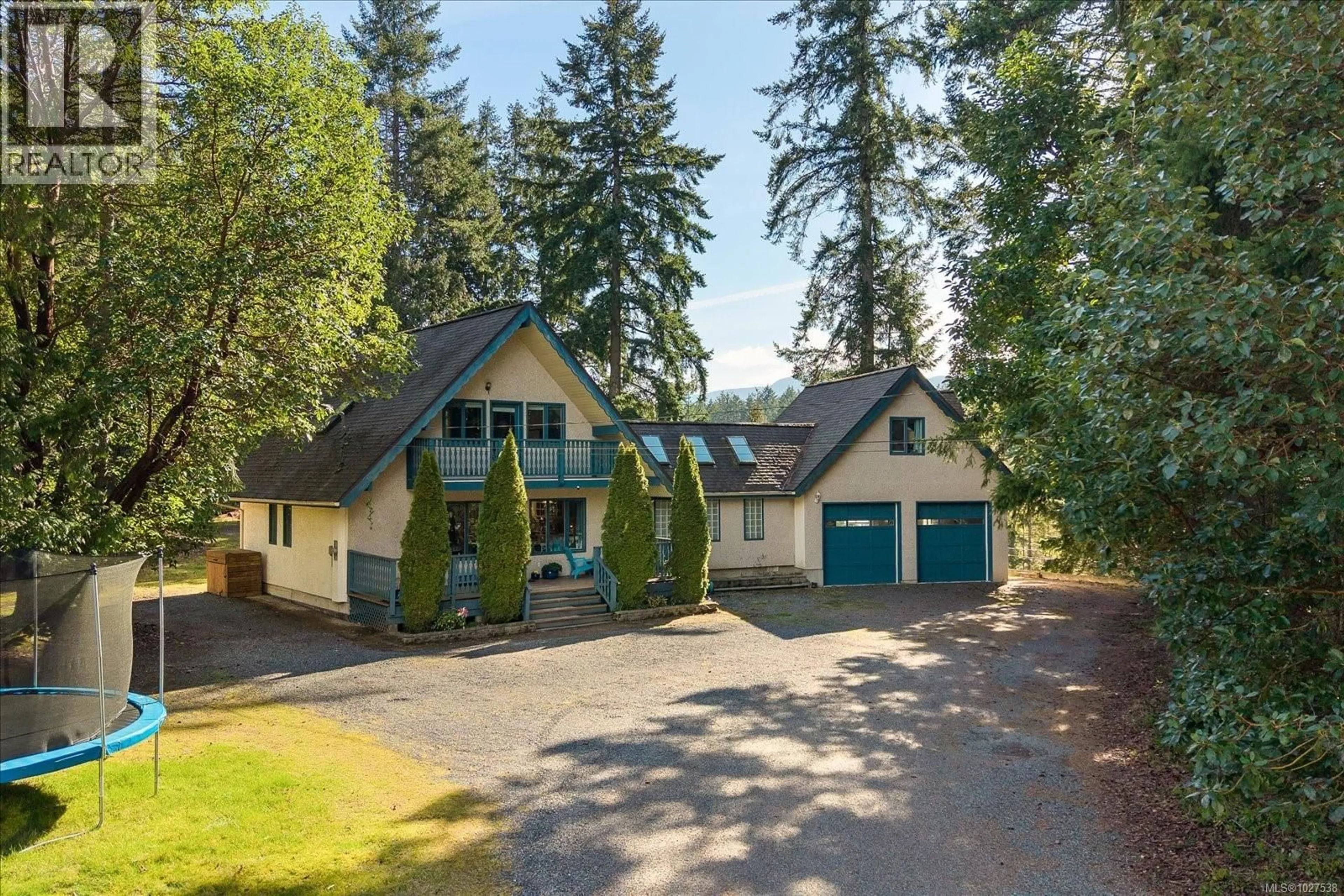 A pic from outside/outdoor area/front of a property/back of a property/a pic from drone, unknown for 6580 PHANTOM ROAD, Lantzville British Columbia V0R2H0