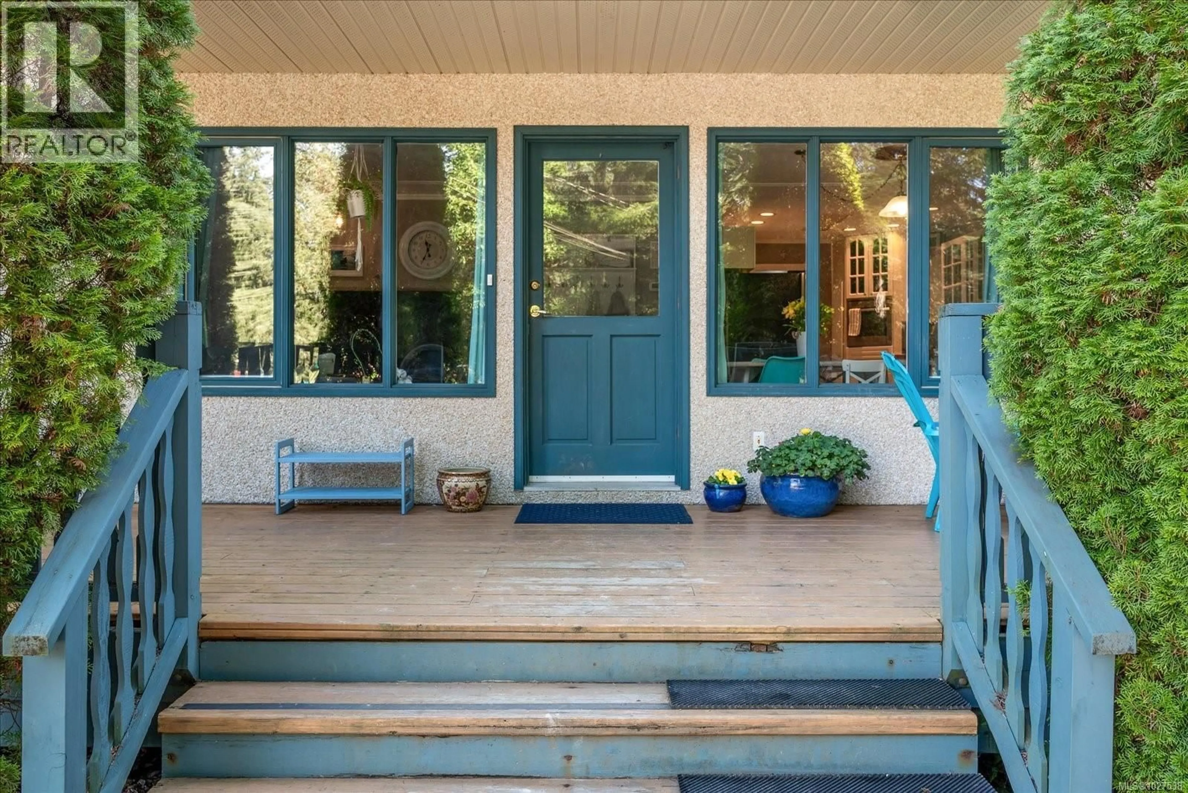 Indoor entryway for 6580 PHANTOM ROAD, Lantzville British Columbia V0R2H0