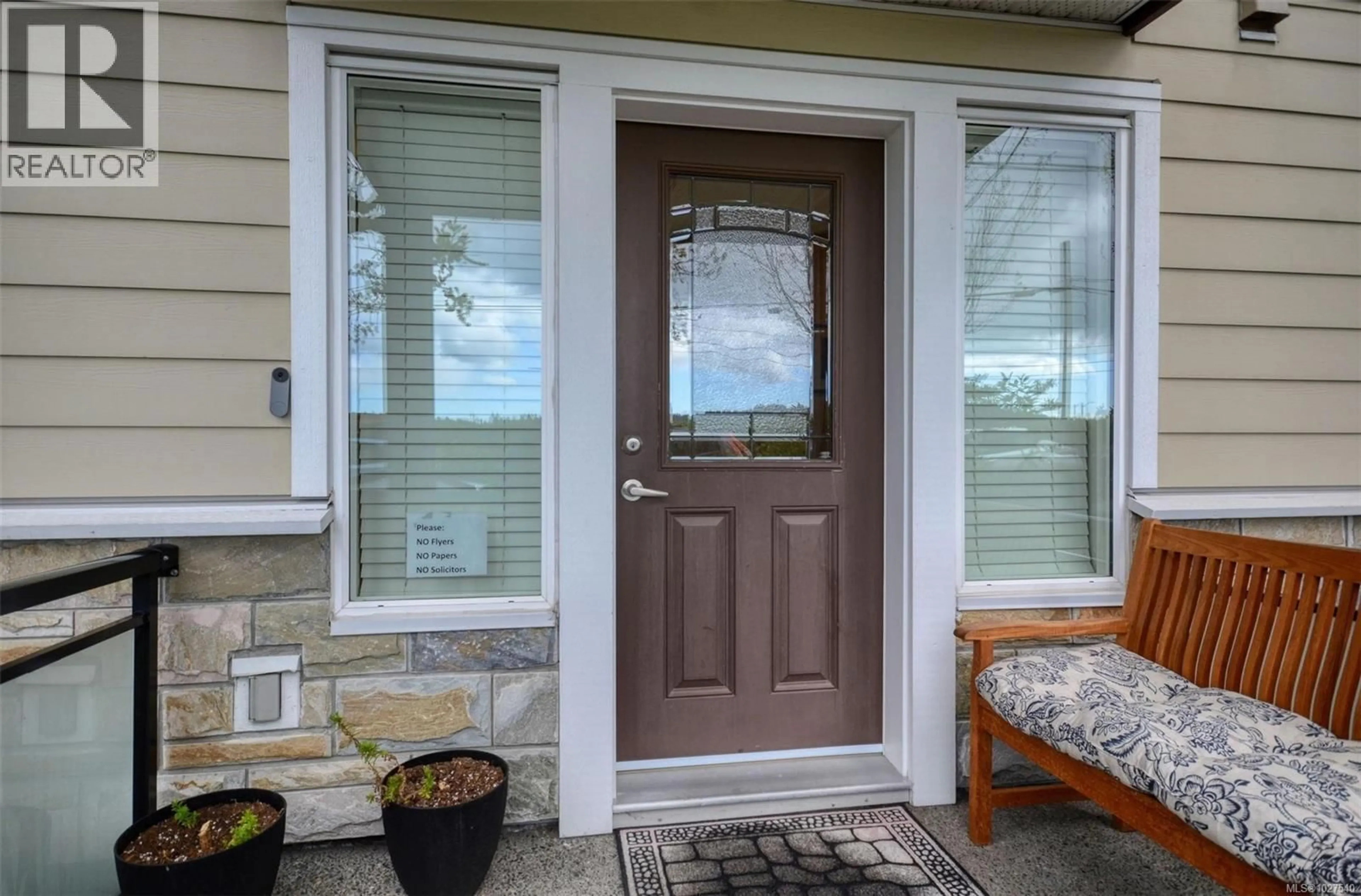Indoor entryway for 992 DUNFORD AVENUE, Langford British Columbia V9B2S3