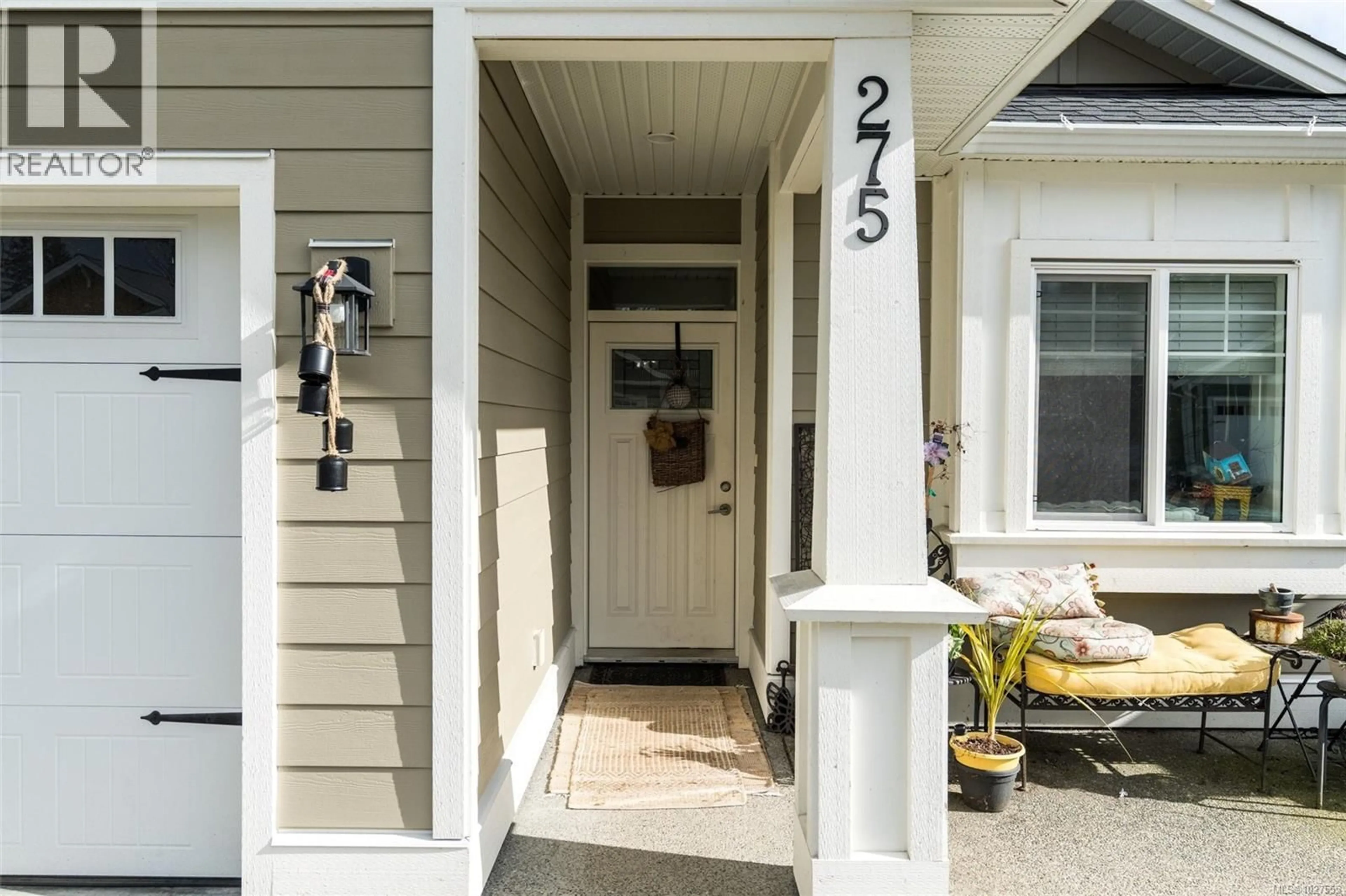 Indoor entryway for 275 EDGEWOOD CRESCENT, Duncan British Columbia V9L0G6
