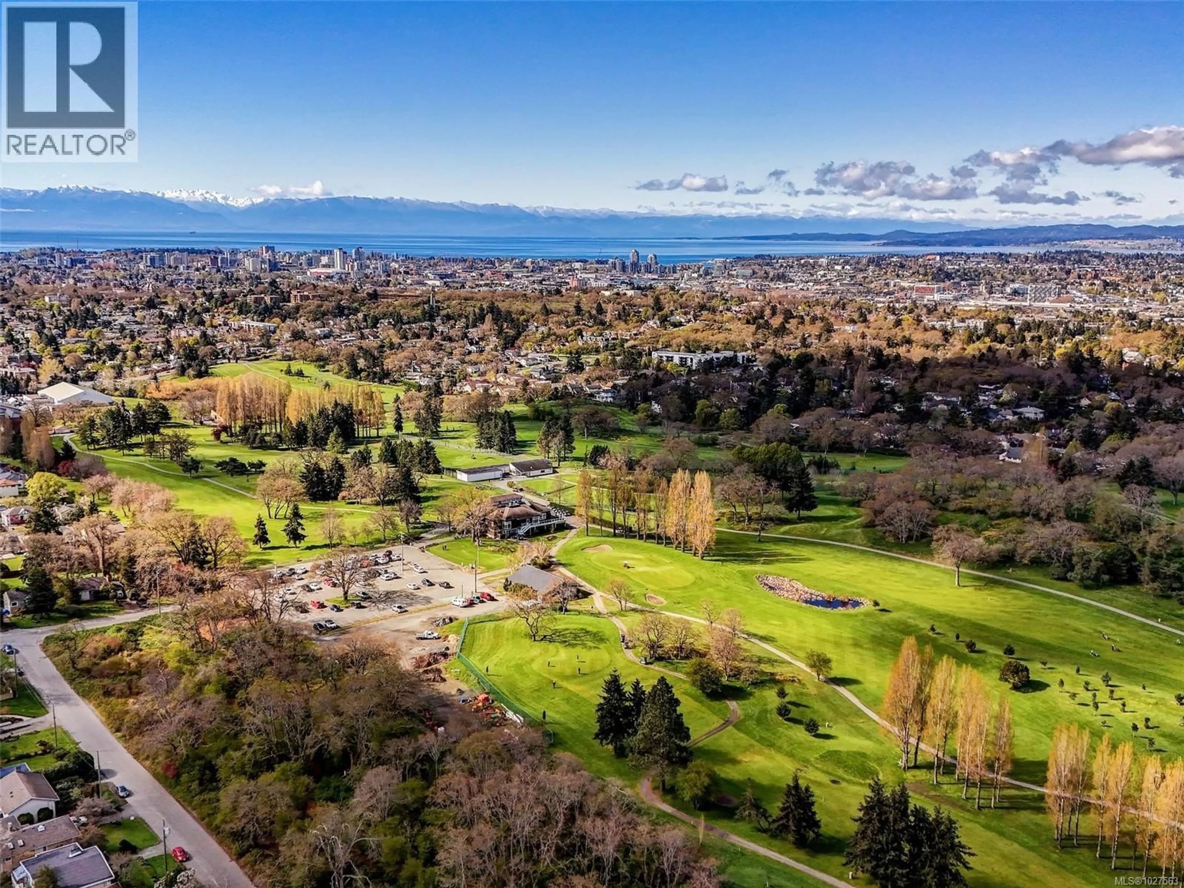 A pic from outside/outdoor area/front of a property/back of a property/a pic from drone, water/lake/river/ocean view for 3551 DONCASTER DRIVE, Saanich British Columbia V8P3W2
