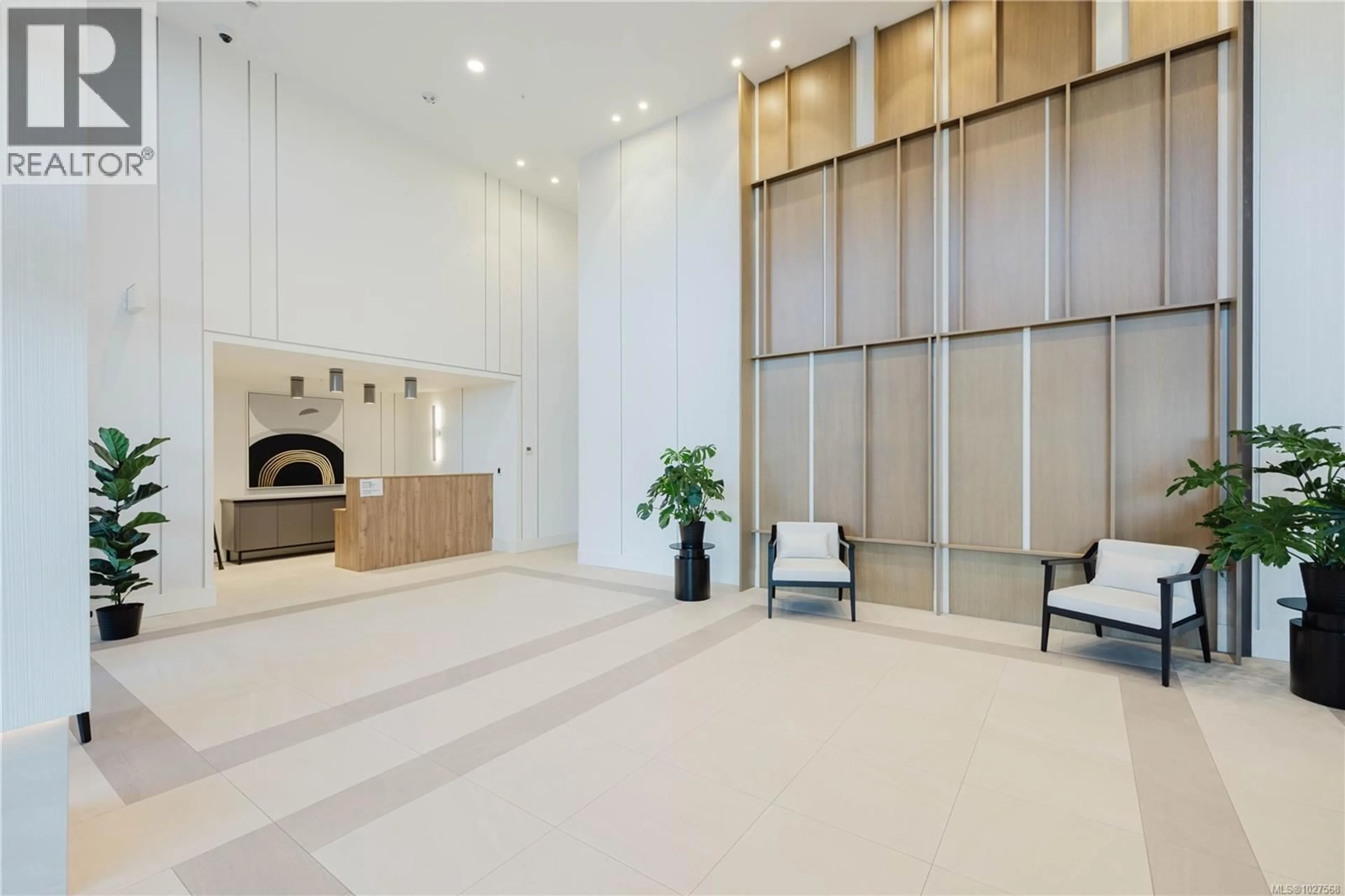 Indoor foyer for 705 - 2000 HANNINGTON ROAD, Langford British Columbia V9B7C1