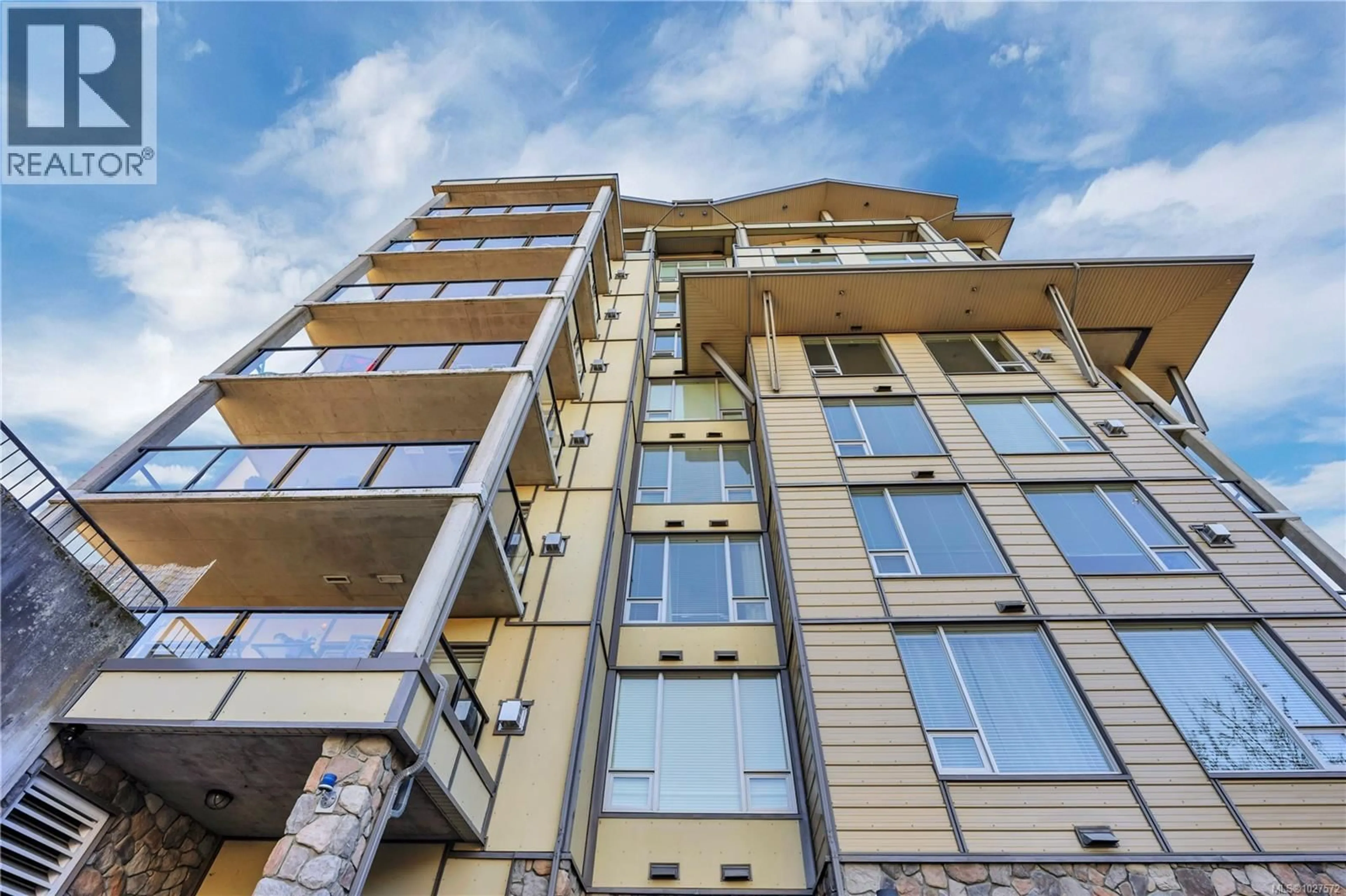 Balcony in the apartment, building for 103 - 194 BEACHSIDE DRIVE, Parksville British Columbia V9P0B1