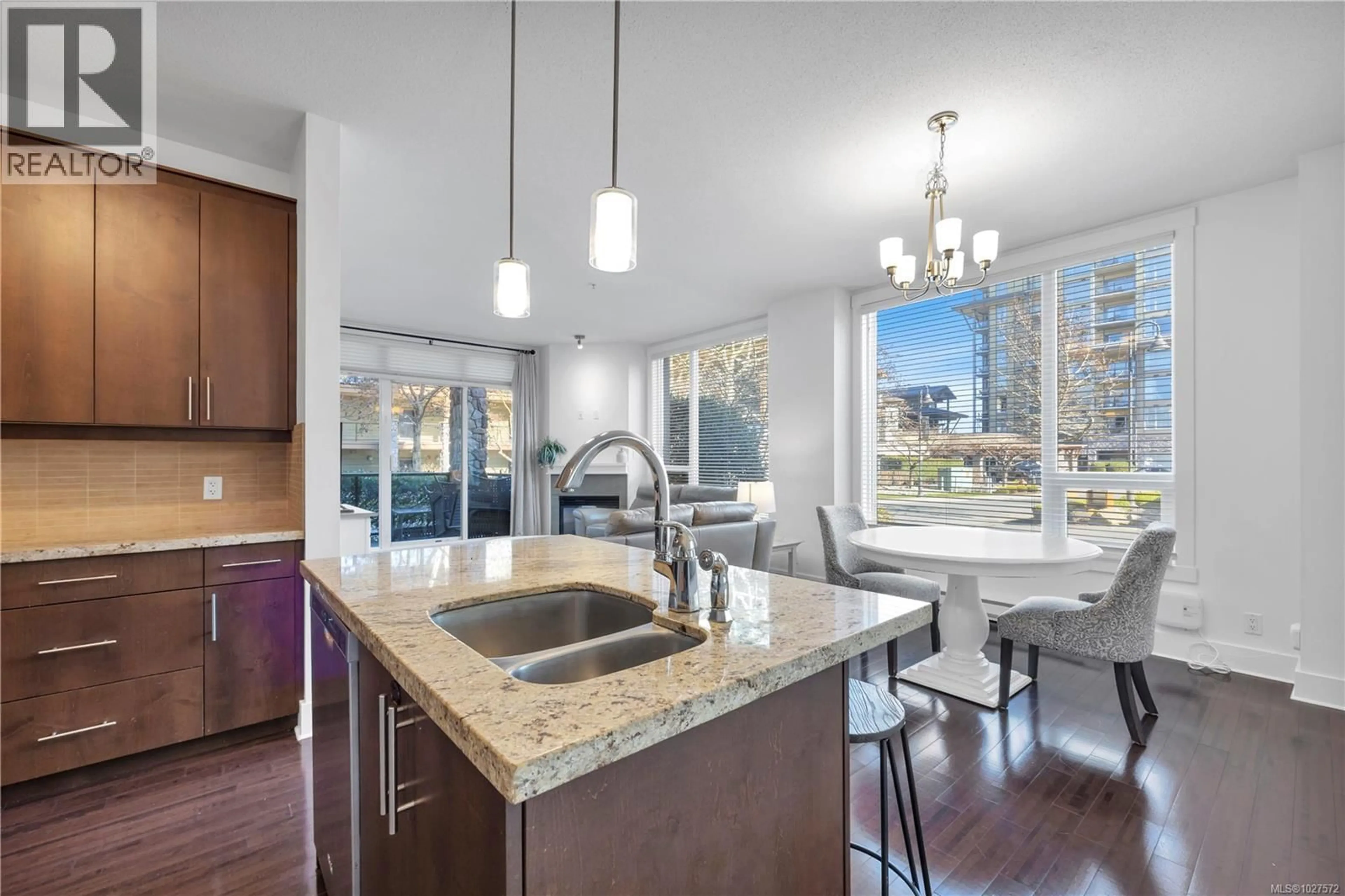 Open concept kitchen, ceramic/tile floor for 103 - 194 BEACHSIDE DRIVE, Parksville British Columbia V9P0B1