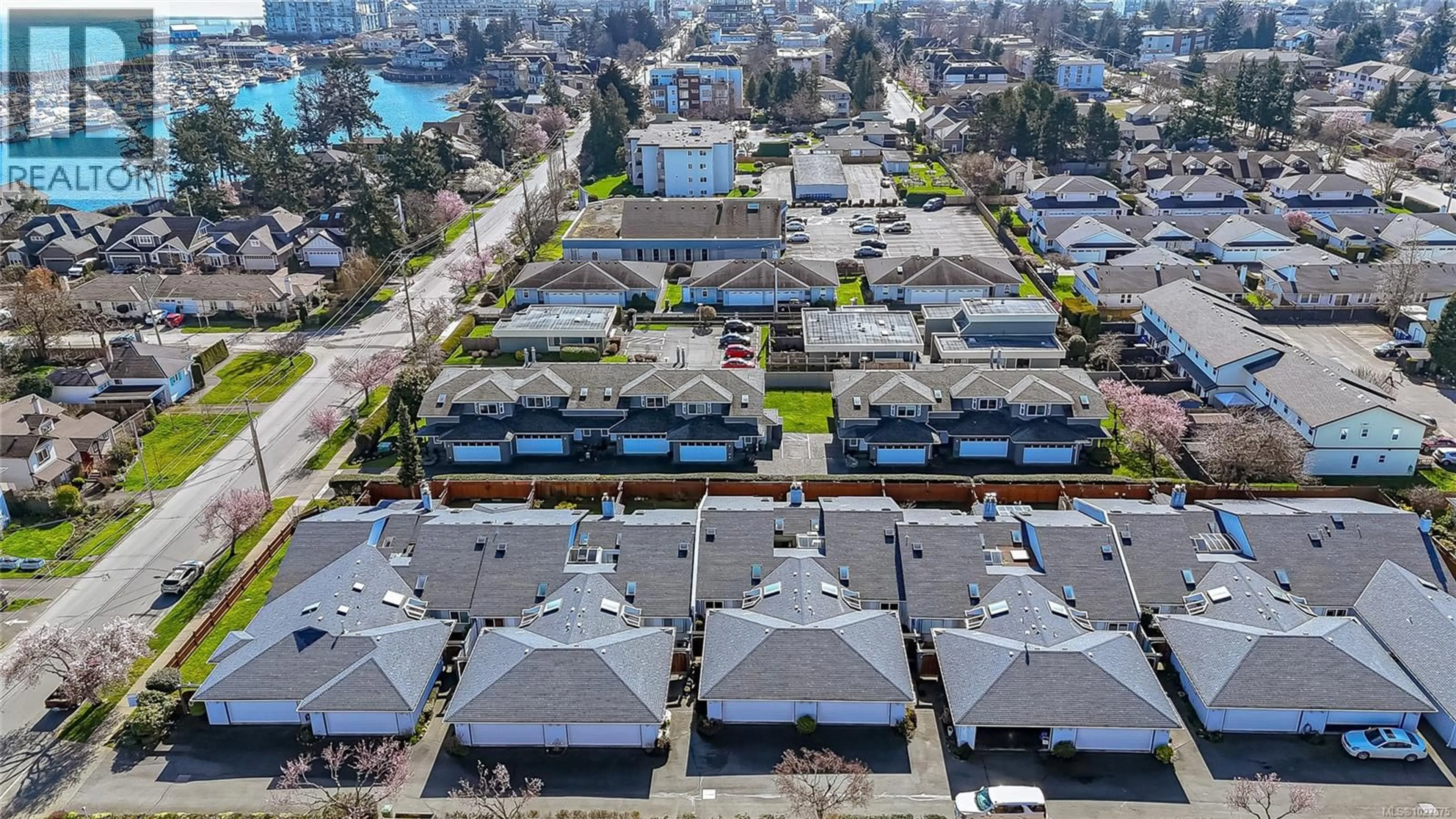 A pic from outside/outdoor area/front of a property/back of a property/a pic from drone, street for 5 - 10084 THIRD STREET, Sidney British Columbia V8L3B3