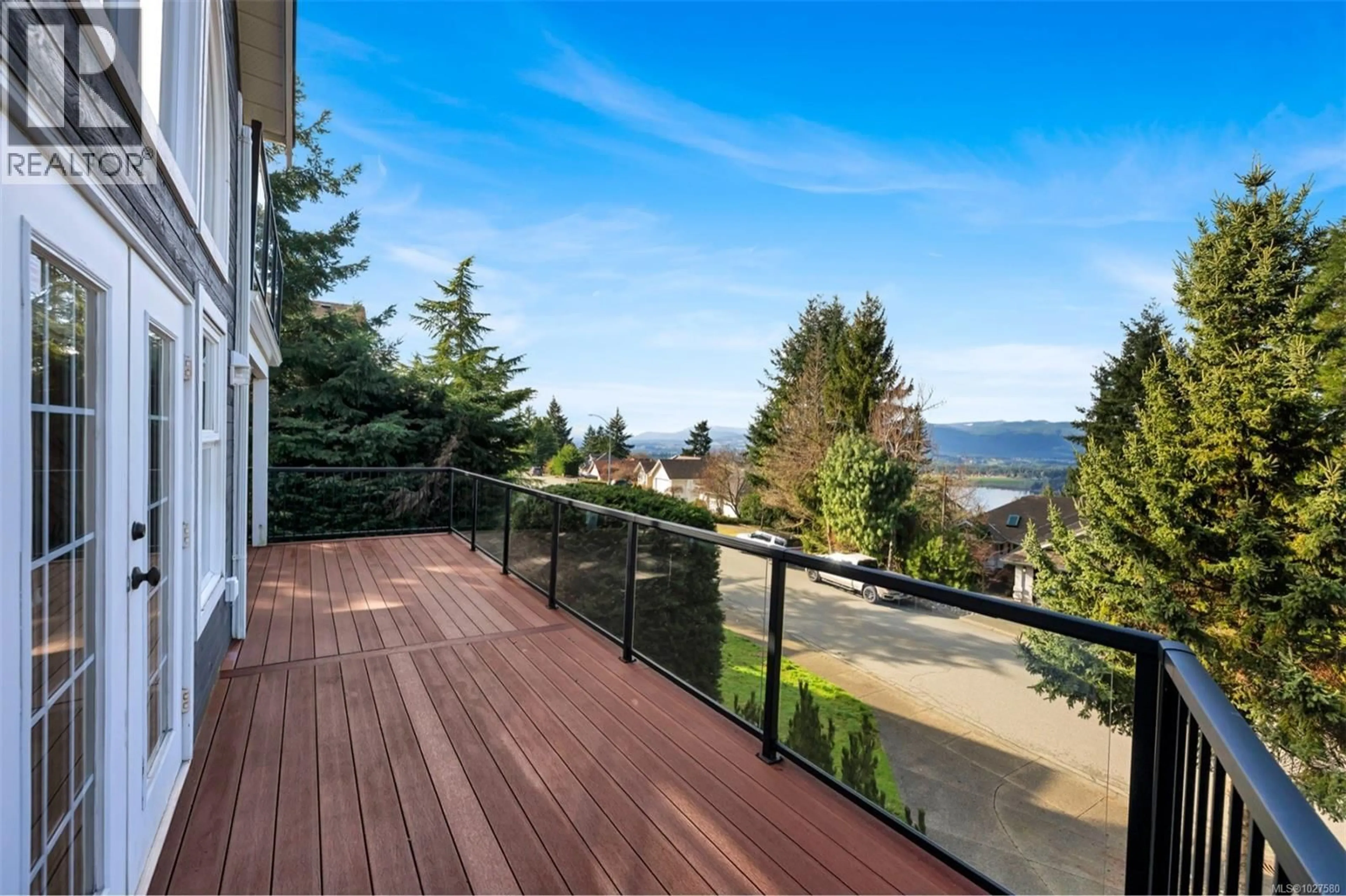 Patio, water/lake/river/ocean view for 6054 CHIPPEWA ROAD, Duncan British Columbia V9L5P5